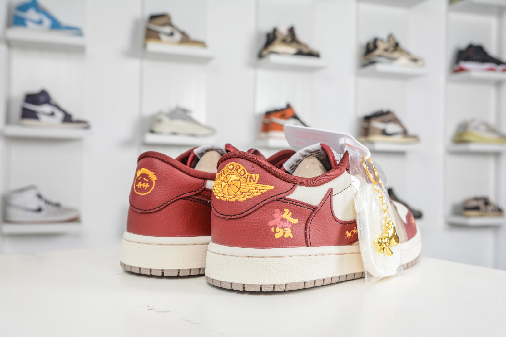 270 TS x Nike Air Jordan 1 Low 马年限定联名-米白红 XD1979-004-Chinese UA Cheap High Quatity Brand Clothes Bags handbags Sneakers wholesale wholesaler seller from China Factory suppliers Fashion Clothing Shoes best Quality Beautiful Price 270 TS x Nike Air Jordan 1 Low 马年限定联名-米白红 XD1979-004