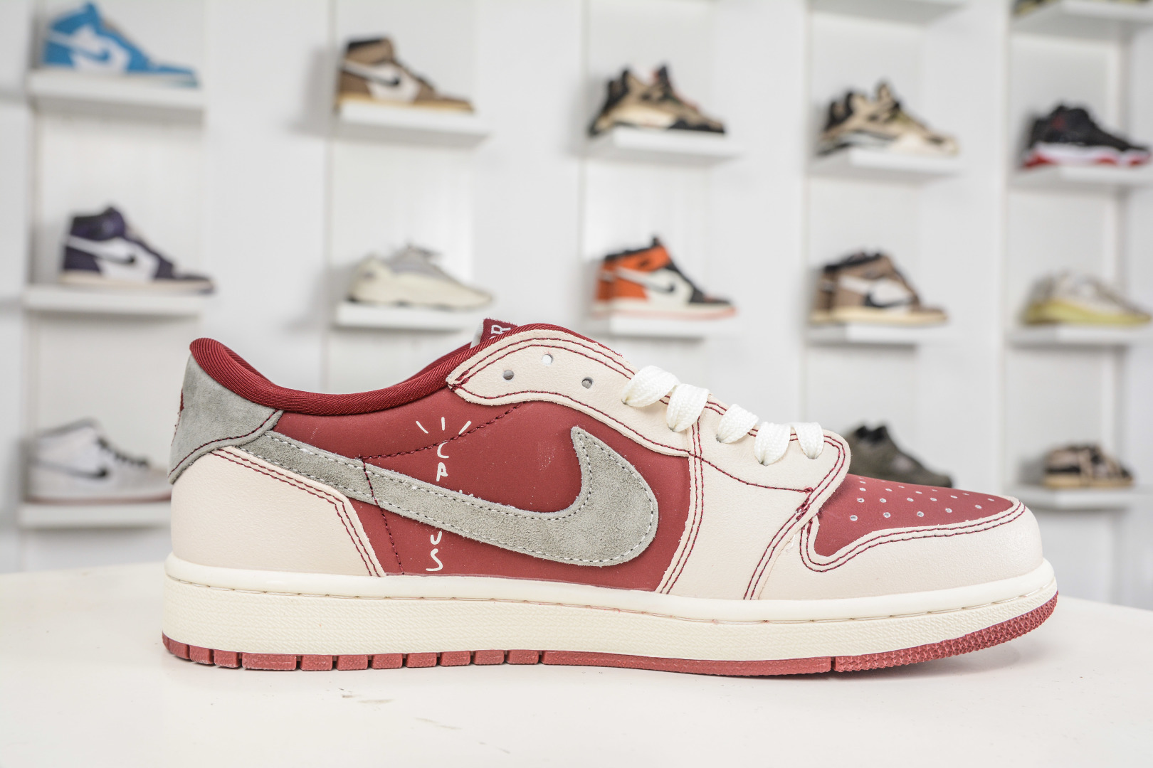 270 TS x Air Jordan x DIOR AJ1 Low 倒钩低帮迪奥联名-灰酒红 XS2025-082-Chinese UA Cheap High Quatity Brand Clothes Bags handbags Sneakers wholesale wholesaler seller from China Factory suppliers Fashion Clothing Shoes best Quality Beautiful Price 270 TS x Air Jordan x DIOR AJ1 Low 倒钩低帮迪奥联名-灰酒红 XS2025-082