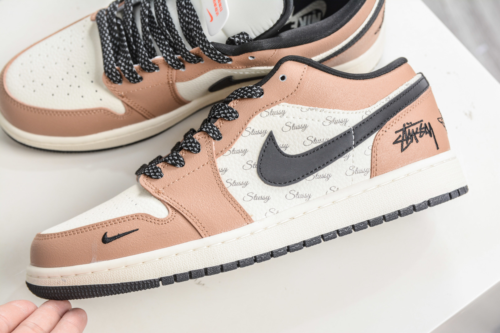 270 Air Jordan 1 Retro Low x Stussy 斯图西联名-米棕黑 LL8888-003-Chinese UA Cheap High Quatity Brand Clothes Bags handbags Sneakers wholesale wholesaler seller from China Factory suppliers Fashion Clothing Shoes best Quality Beautiful Price 270 Air Jordan 1 Retro Low x Stussy 斯图西联名-米棕黑 LL8888-003
