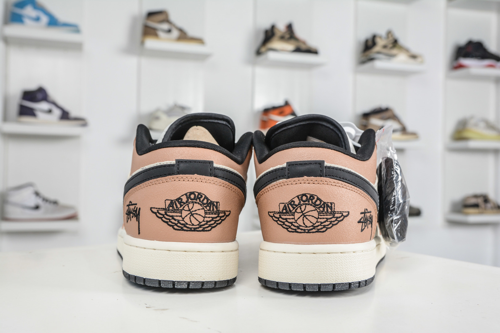 270 Air Jordan 1 Retro Low x Stussy 斯图西联名-米棕黑 LL8888-003-Chinese UA Cheap High Quatity Brand Clothes Bags handbags Sneakers wholesale wholesaler seller from China Factory suppliers Fashion Clothing Shoes best Quality Beautiful Price 270 Air Jordan 1 Retro Low x Stussy 斯图西联名-米棕黑 LL8888-003