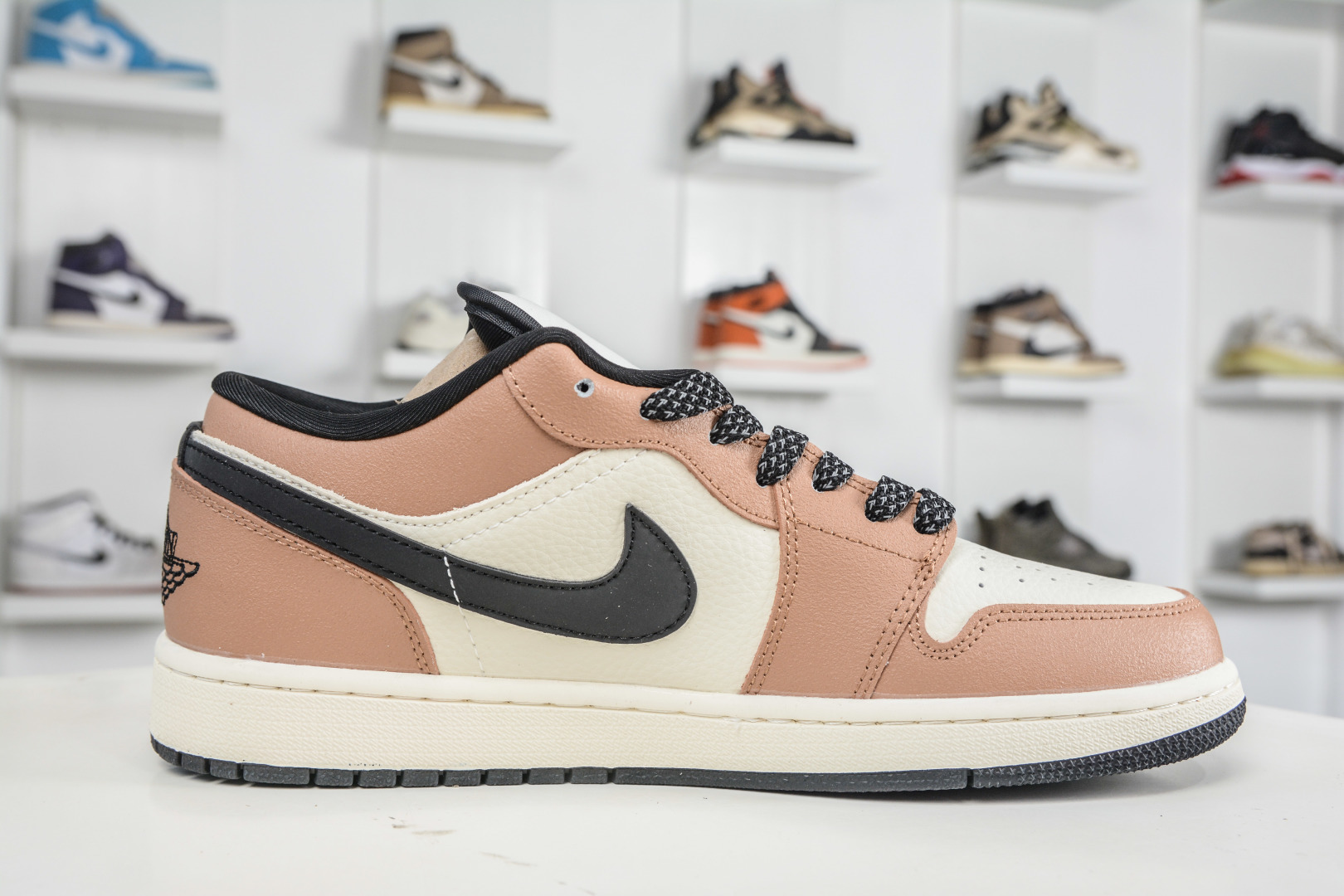 270 Air Jordan 1 Retro Low x Stussy 斯图西联名-米棕黑 LL8888-003-Chinese UA Cheap High Quatity Brand Clothes Bags handbags Sneakers wholesale wholesaler seller from China Factory suppliers Fashion Clothing Shoes best Quality Beautiful Price 270 Air Jordan 1 Retro Low x Stussy 斯图西联名-米棕黑 LL8888-003