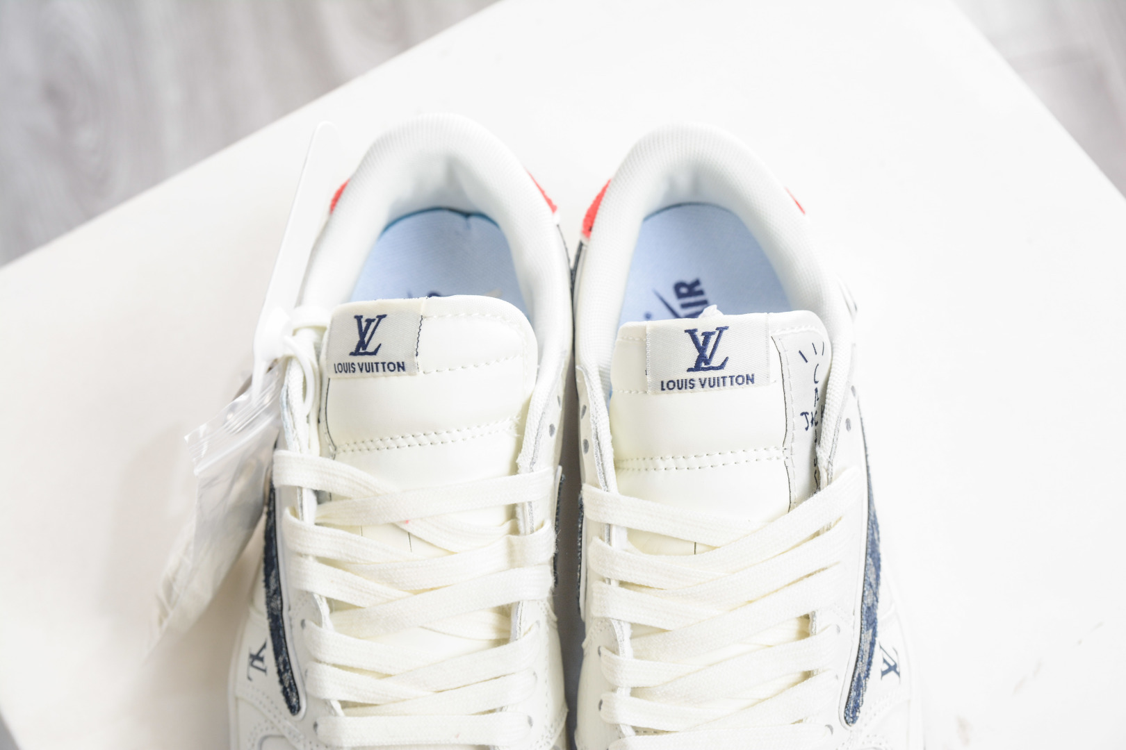 270 TS x Air Jordan x Louis Vuitton AJ1 Low 倒钩低帮LV联名-蓝红牛仔勾 JW1188-168-Chinese UA Cheap High Quatity Brand Clothes Bags handbags Sneakers wholesale wholesaler seller from China Factory suppliers Fashion Clothing Shoes best Quality Beautiful Price 270 TS x Air Jordan x Louis Vuitton AJ1 Low 倒钩低帮LV联名-蓝红牛仔勾 JW1188-168