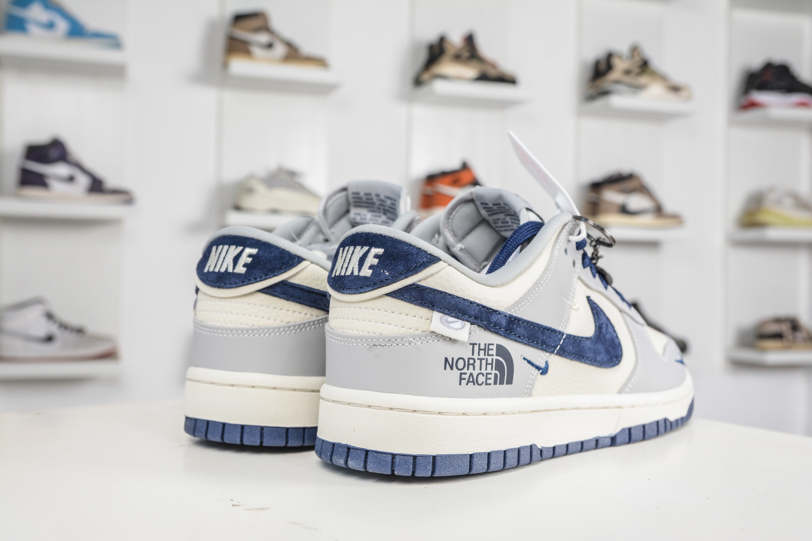 270 Nike SB Dunk Low x The North Face 北面联名-米灰深蓝勾 MN1688-109-Chinese UA Cheap High Quatity Brand Clothes Bags handbags Sneakers wholesale wholesaler seller from China Factory suppliers Fashion Clothing Shoes best Quality Beautiful Price 270 Nike SB Dunk Low x The North Face 北面联名-米灰深蓝勾 MN1688-109