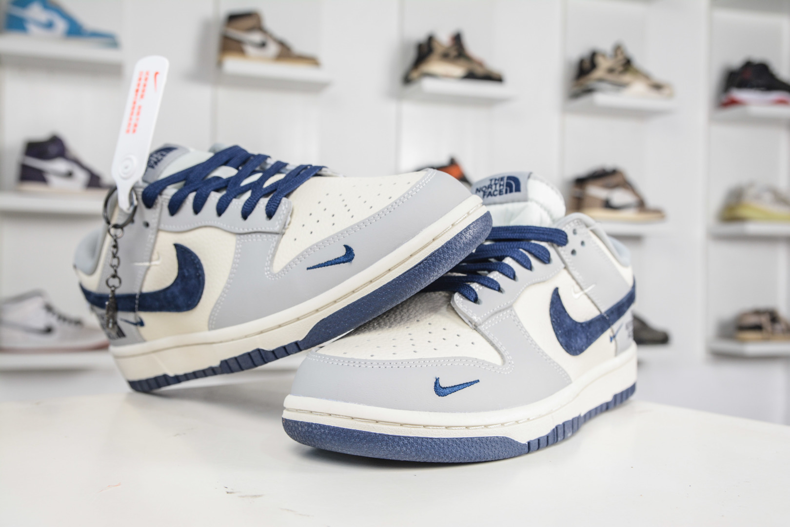 270 Nike SB Dunk Low x The North Face 北面联名-米灰深蓝勾 MN1688-109-Chinese UA Cheap High Quatity Brand Clothes Bags handbags Sneakers wholesale wholesaler seller from China Factory suppliers Fashion Clothing Shoes best Quality Beautiful Price 270 Nike SB Dunk Low x The North Face 北面联名-米灰深蓝勾 MN1688-109