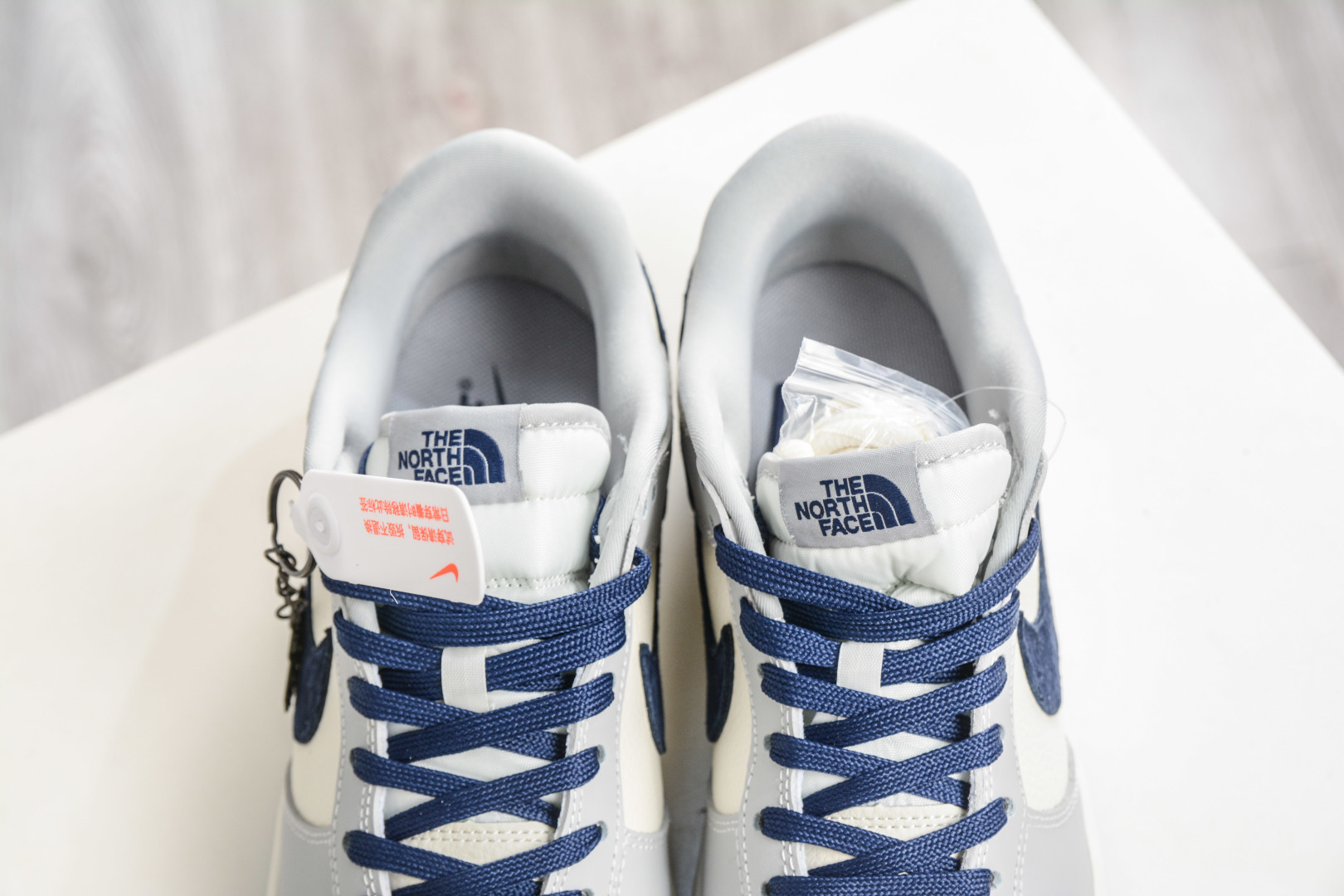 270 Nike SB Dunk Low x The North Face 北面联名-米灰深蓝勾 MN1688-109-Chinese UA Cheap High Quatity Brand Clothes Bags handbags Sneakers wholesale wholesaler seller from China Factory suppliers Fashion Clothing Shoes best Quality Beautiful Price 270 Nike SB Dunk Low x The North Face 北面联名-米灰深蓝勾 MN1688-109