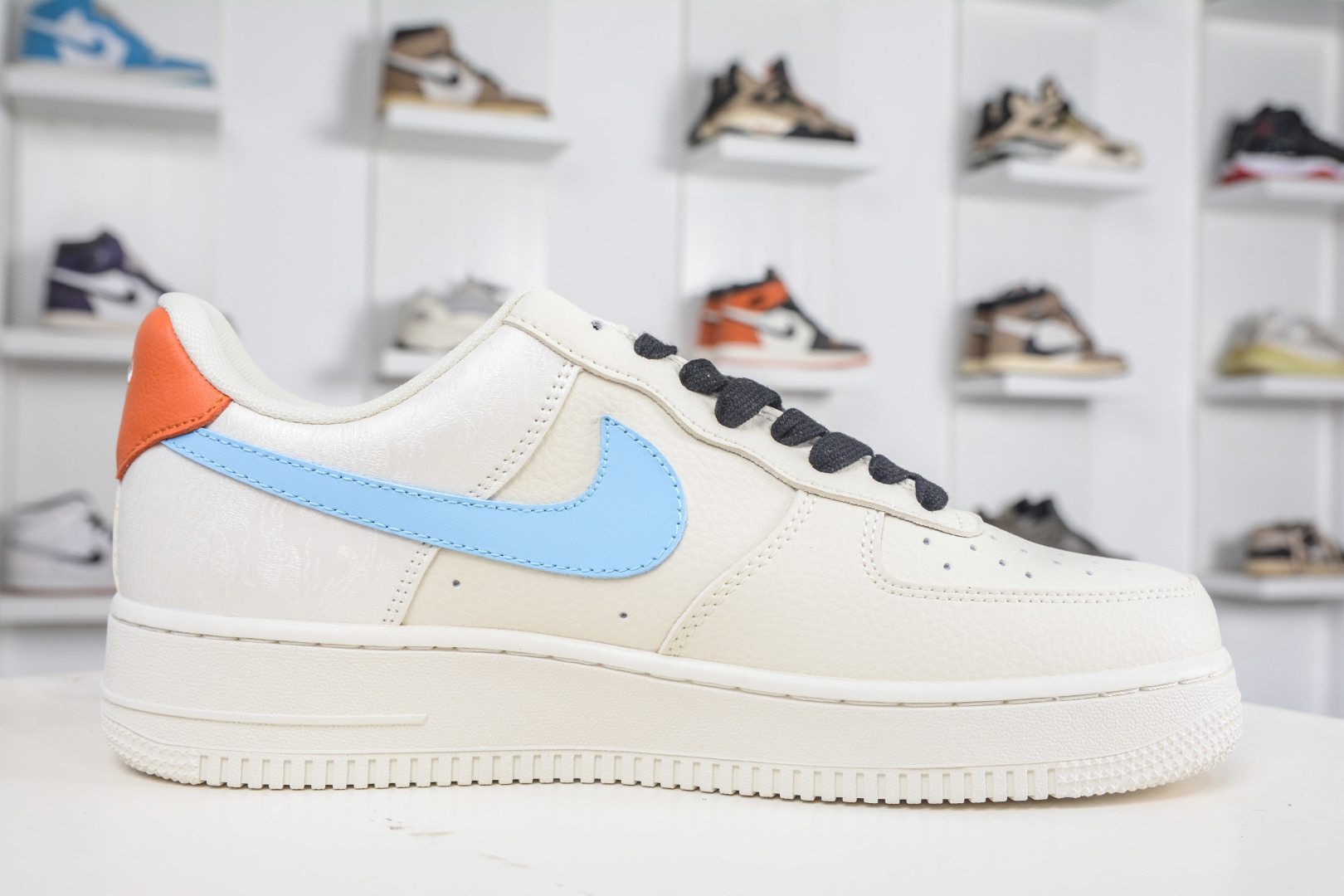 260 Nike Air Force 1 Low 07 x Louis Vuitton LV联名马年限定-白蓝橙 FV3694-100-Chinese UA Cheap High Quatity Brand Clothes Bags handbags Sneakers wholesale wholesaler seller from China Factory suppliers Fashion Clothing Shoes best Quality Beautiful Price 260 Nike Air Force 1 Low 07 x Louis Vuitton LV联名马年限定-白蓝橙 FV3694-100