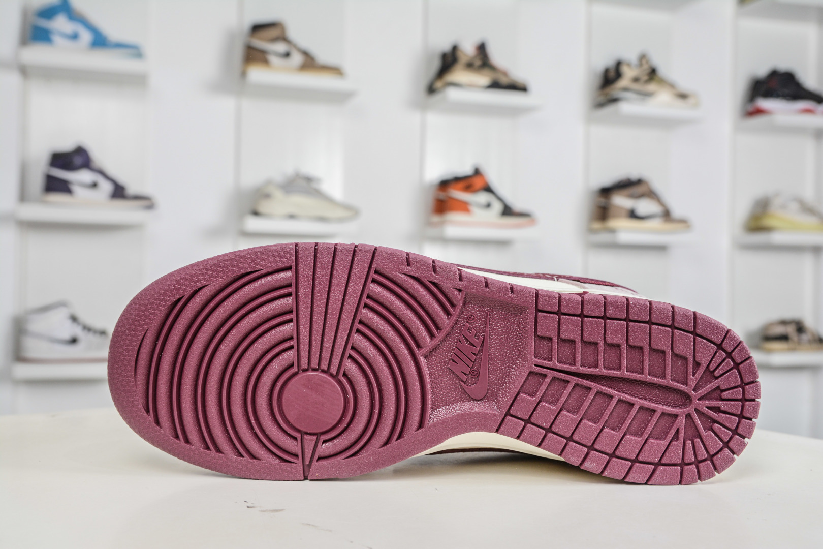 270 Nike SB Dunk Low x The North Face 北面联名马年限定-猪八红 DN3168-016