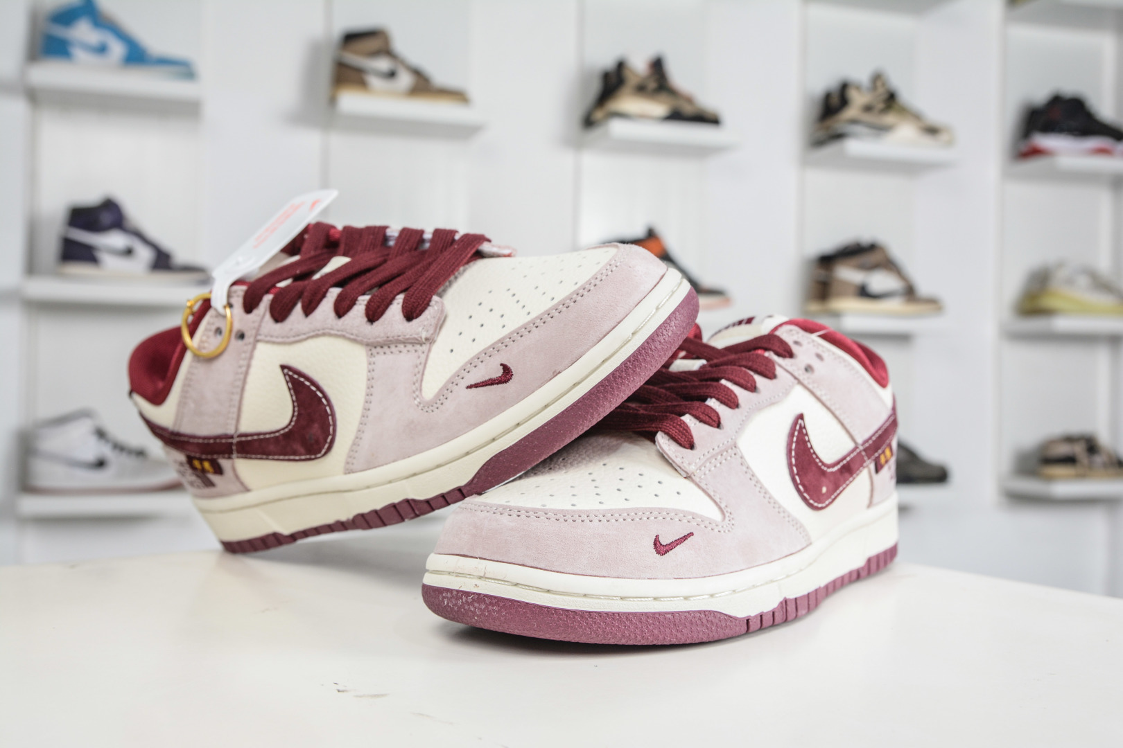 270 Nike SB Dunk Low x The North Face 北面联名马年限定-猪八红 DN3168-016