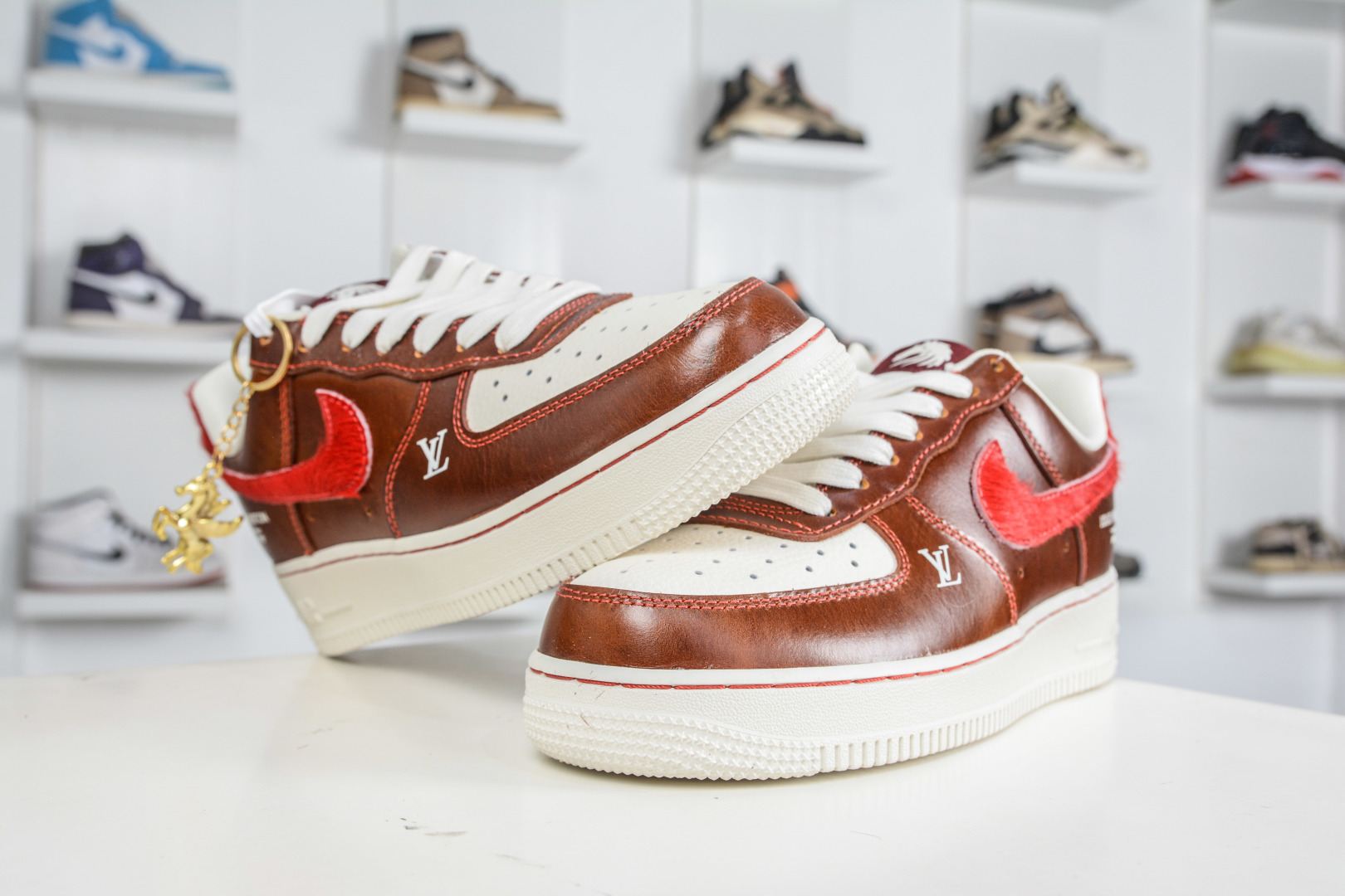 260 Nike Air Force 1 Low 07 x Louis Vuitton LV联名马年限定-复古棕咖赤红 FV3694-103-Chinese UA Cheap High Quatity Brand Clothes Bags handbags Sneakers wholesale wholesaler seller from China Factory suppliers Fashion Clothing Shoes best Quality Beautiful Price 260 Nike Air Force 1 Low 07 x Louis Vuitton LV联名马年限定-复古棕咖赤红 FV3694-103