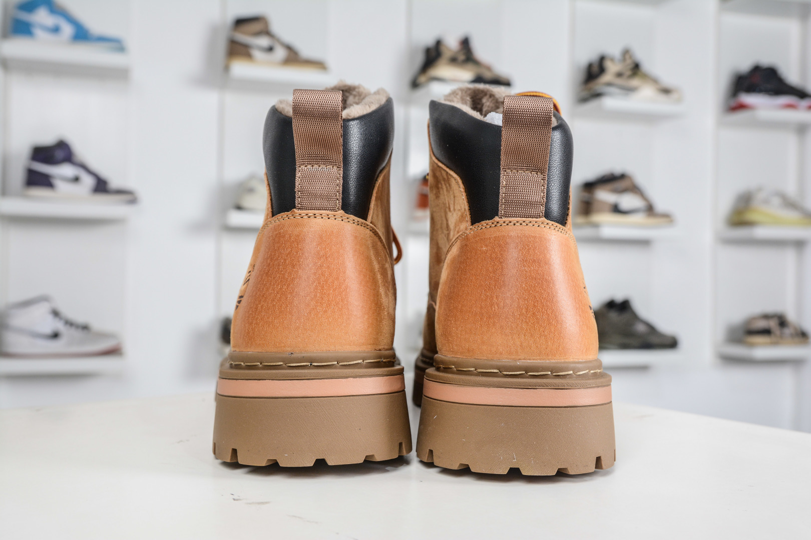 230 新年福利特价 Timberland添柏岚/天伯伦 秋冬新品(毛绒内里保暖锁热)秋冬必备户外休闲大黄靴系列-Chinese UA Cheap High Quatity Brand Clothes Bags handbags Sneakers wholesale wholesaler seller from China Factory suppliers Fashion Clothing Shoes best Quality Beautiful Price 230 新年福利特价 Timberland添柏岚/天伯伦 秋冬新品(毛绒内里保暖锁热)秋冬必备户外休闲大黄靴系列