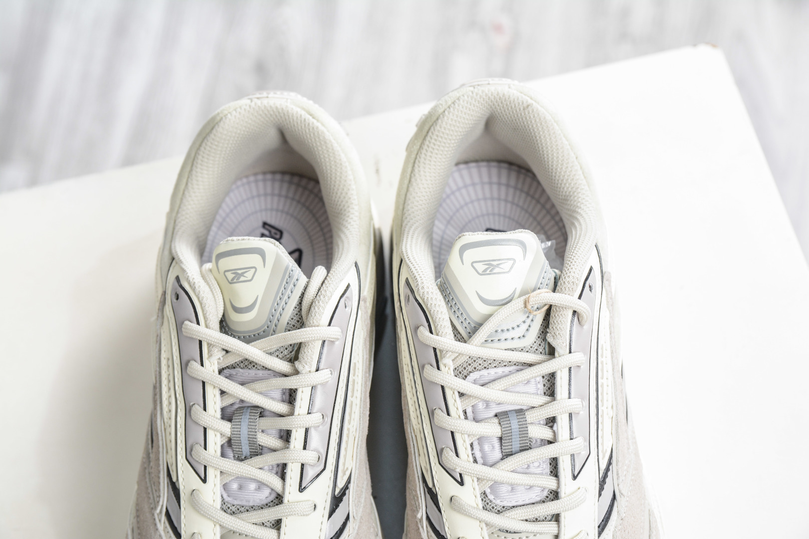 220 锐步Reebok Premier Road Ultra LTD 总理路跑系列低帮复古百搭休闲运动慢跑鞋