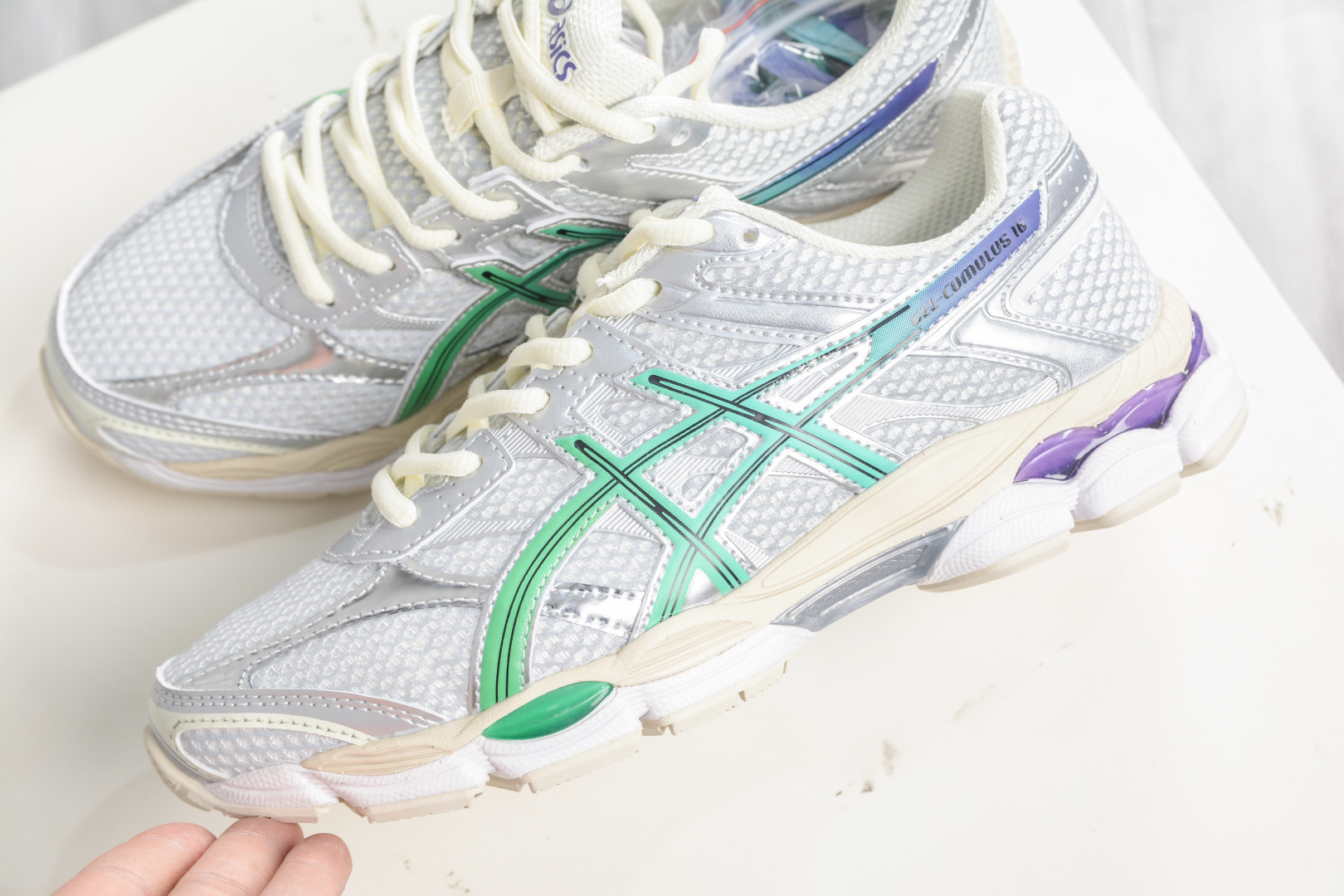 200 Asics Gel-Cumulus 16 亚瑟士复古时尚缓震运动跑步鞋 1203A990-100-Chinese UA Cheap High Quatity Brand Clothes Bags handbags Sneakers wholesale wholesaler seller from China Factory suppliers Fashion Clothing Shoes best Quality Beautiful Price 200 Asics Gel-Cumulus 16 亚瑟士复古时尚缓震运动跑步鞋 1203A990-100