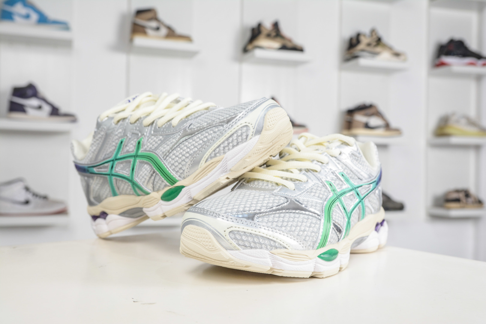 200 Asics Gel-Cumulus 16 亚瑟士复古时尚缓震运动跑步鞋 1203A990-100-Chinese UA Cheap High Quatity Brand Clothes Bags handbags Sneakers wholesale wholesaler seller from China Factory suppliers Fashion Clothing Shoes best Quality Beautiful Price 200 Asics Gel-Cumulus 16 亚瑟士复古时尚缓震运动跑步鞋 1203A990-100