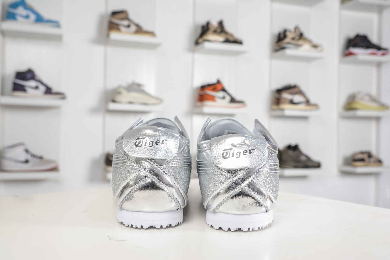 140 Asics 鬼冢虎 Mexico 66 VIN 印尼厂Oem原单材料 1183C480-021-Chinese UA Cheap High Quatity Brand Clothes Bags handbags Sneakers wholesale wholesaler seller from China Factory suppliers Fashion Clothing Shoes best Quality Beautiful Price 140 Asics 鬼冢虎 Mexico 66 VIN 印尼厂Oem原单材料 1183C480-021