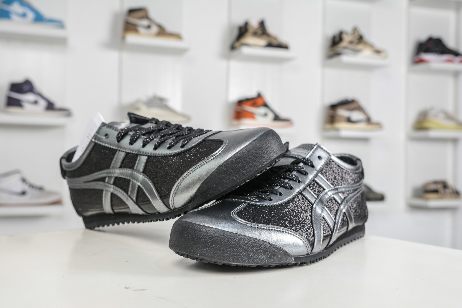 140 Asics 鬼冢虎 Mexico 66 VIN 印尼厂Oem原单材料 1183C480-001-Chinese UA Cheap High Quatity Brand Clothes Bags handbags Sneakers wholesale wholesaler seller from China Factory suppliers Fashion Clothing Shoes best Quality Beautiful Price 140 Asics 鬼冢虎 Mexico 66 VIN 印尼厂Oem原单材料 1183C480-001