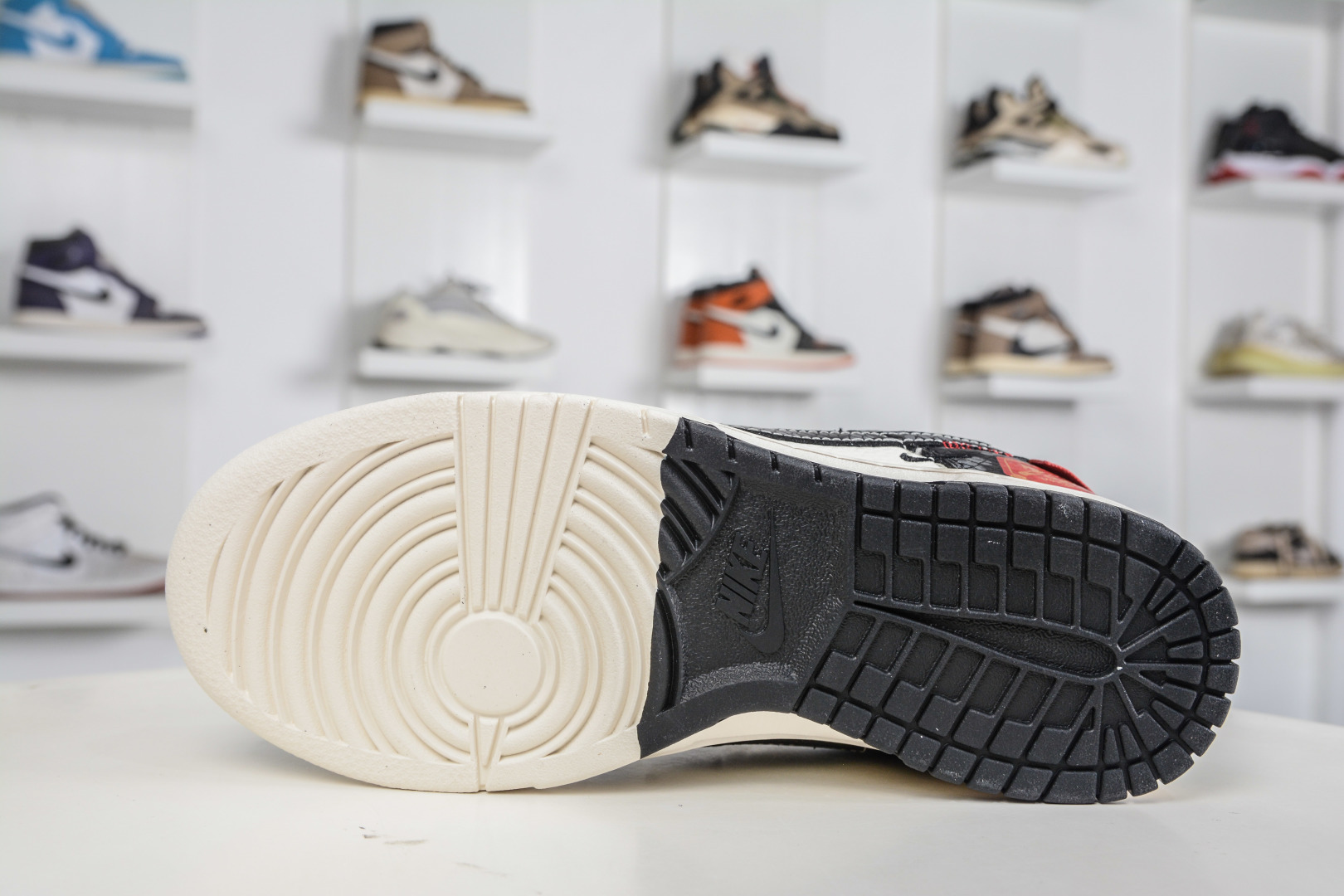 270 Nike SB Dunk Low 马年限定-白黑蛇纹 YX5066-C93-Chinese UA Cheap High Quatity Brand Clothes Bags handbags Sneakers wholesale wholesaler seller from China Factory suppliers Fashion Clothing Shoes best Quality Beautiful Price 270 Nike SB Dunk Low 马年限定-白黑蛇纹 YX5066-C93