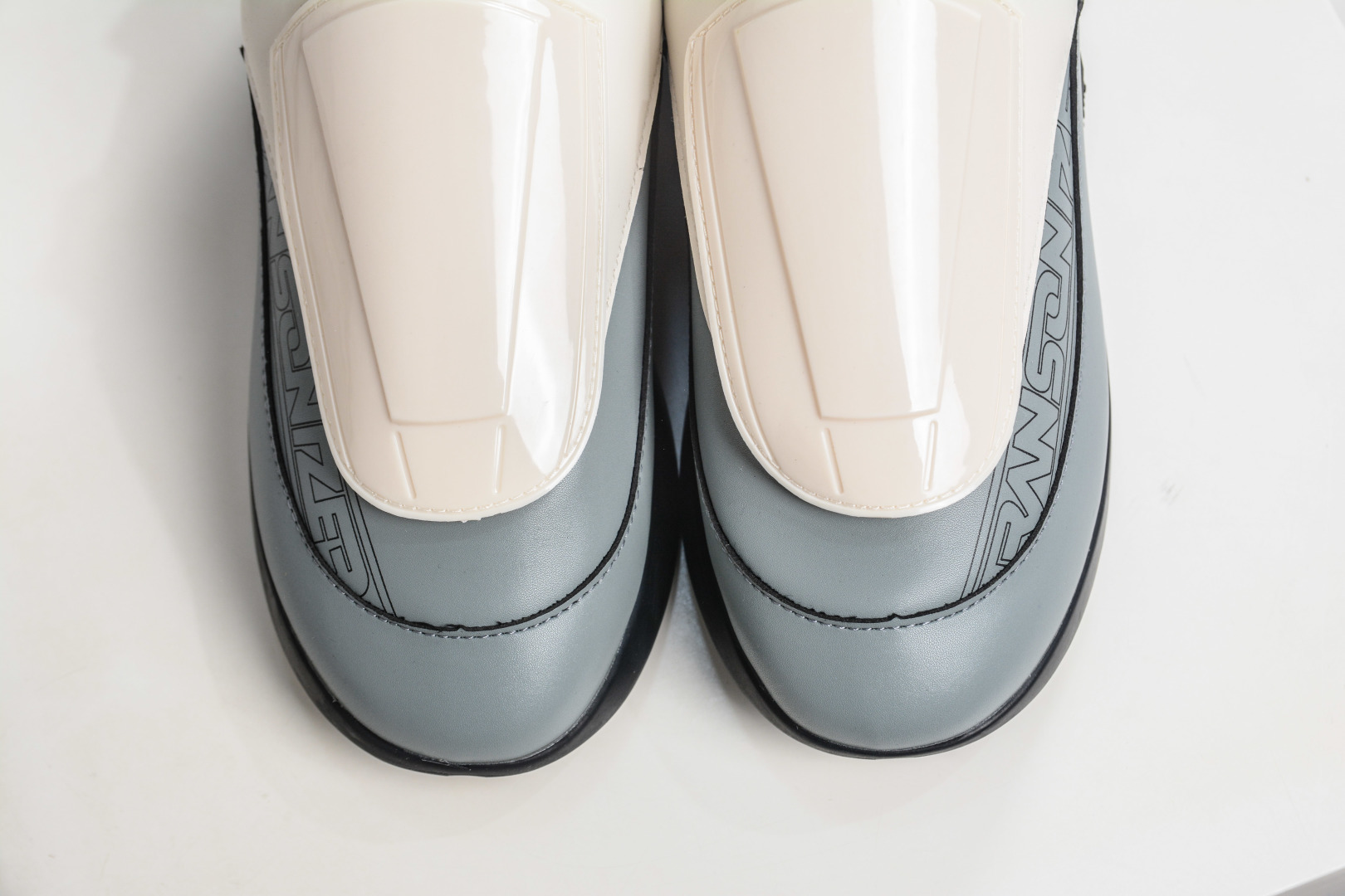 260 RAF SIMONS CYLON-21 潮流运动 圆头系带 低帮休闲鞋采用光滑皮革 HR740009L-330-Chinese UA Cheap High Quatity Brand Clothes Bags handbags Sneakers wholesale wholesaler seller from China Factory suppliers Fashion Clothing Shoes best Quality Beautiful Price 260 RAF SIMONS CYLON-21 潮流运动 圆头系带 低帮休闲鞋采用光滑皮革 HR740009L-330