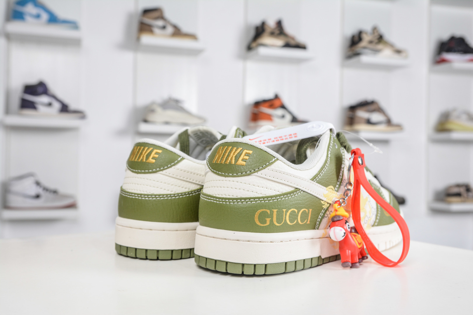 270 Nike SB Dunk Low x GUCCI 古驰马年限定联名-米白绿 SD6888-106-Chinese UA Cheap High Quatity Brand Clothes Bags handbags Sneakers wholesale wholesaler seller from China Factory suppliers Fashion Clothing Shoes best Quality Beautiful Price 270 Nike SB Dunk Low x GUCCI 古驰马年限定联名-米白绿 SD6888-106