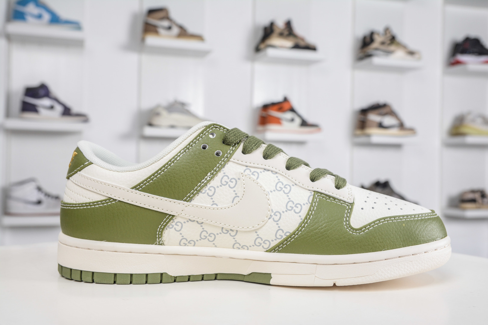 270 Nike SB Dunk Low x GUCCI 古驰马年限定联名-米白绿 SD6888-106-Chinese UA Cheap High Quatity Brand Clothes Bags handbags Sneakers wholesale wholesaler seller from China Factory suppliers Fashion Clothing Shoes best Quality Beautiful Price 270 Nike SB Dunk Low x GUCCI 古驰马年限定联名-米白绿 SD6888-106