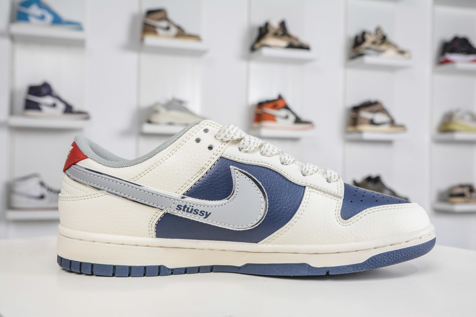 270 Nike SB Dunk Low X Stussy 斯图西马年限定联名—米灰蓝 SD6888-107-Chinese UA Cheap High Quatity Brand Clothes Bags handbags Sneakers wholesale wholesaler seller from China Factory suppliers Fashion Clothing Shoes best Quality Beautiful Price 270 Nike SB Dunk Low X Stussy 斯图西马年限定联名—米灰蓝 SD6888-107