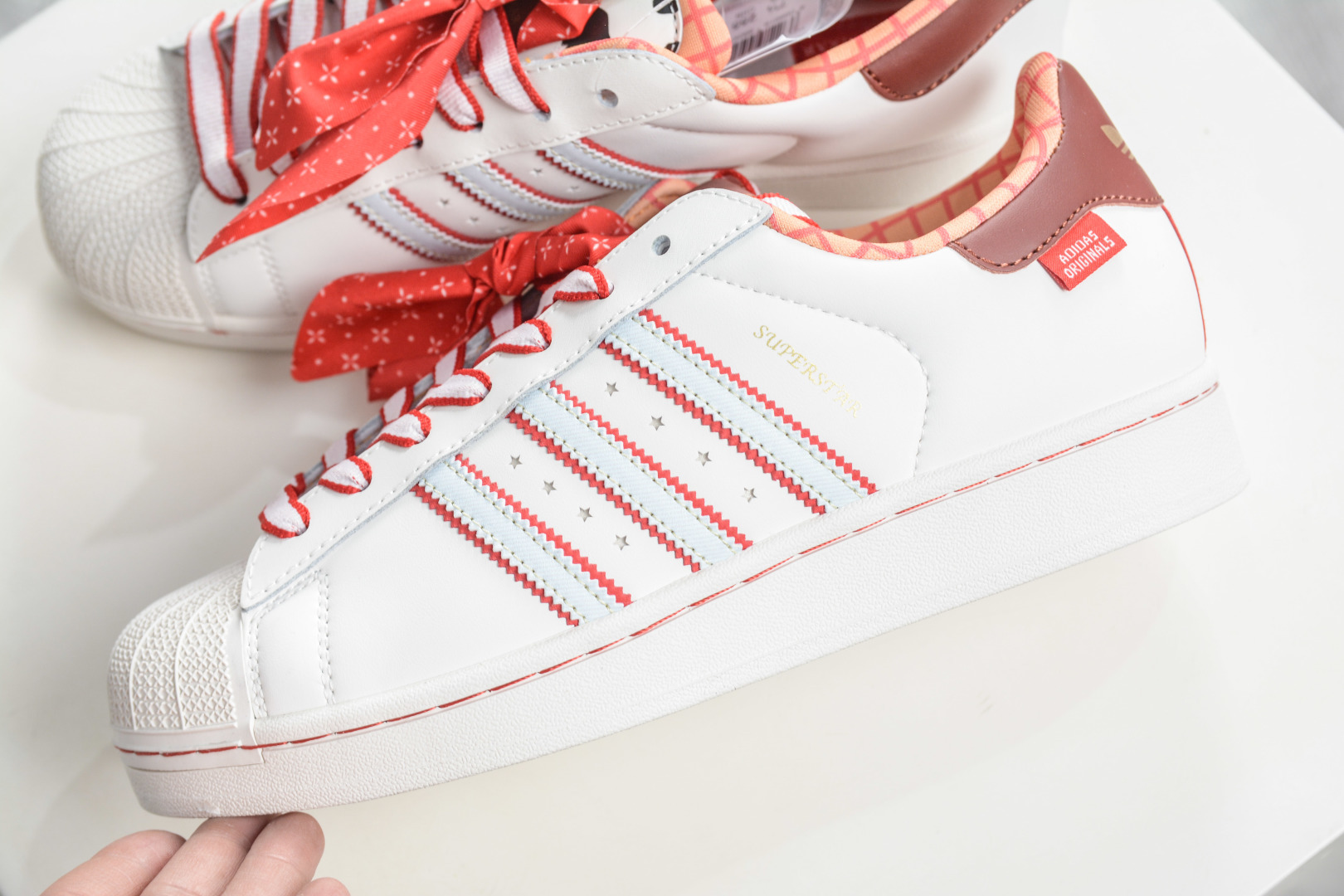 150 AD Originals Superstar 2 贝壳头采用全新头层拼接皮革材质 KK4472-Chinese UA Cheap High Quatity Brand Clothes Bags handbags Sneakers wholesale wholesaler seller from China Factory suppliers Fashion Clothing Shoes best Quality Beautiful Price 150 AD Originals Superstar 2 贝壳头采用全新头层拼接皮革材质 KK4472