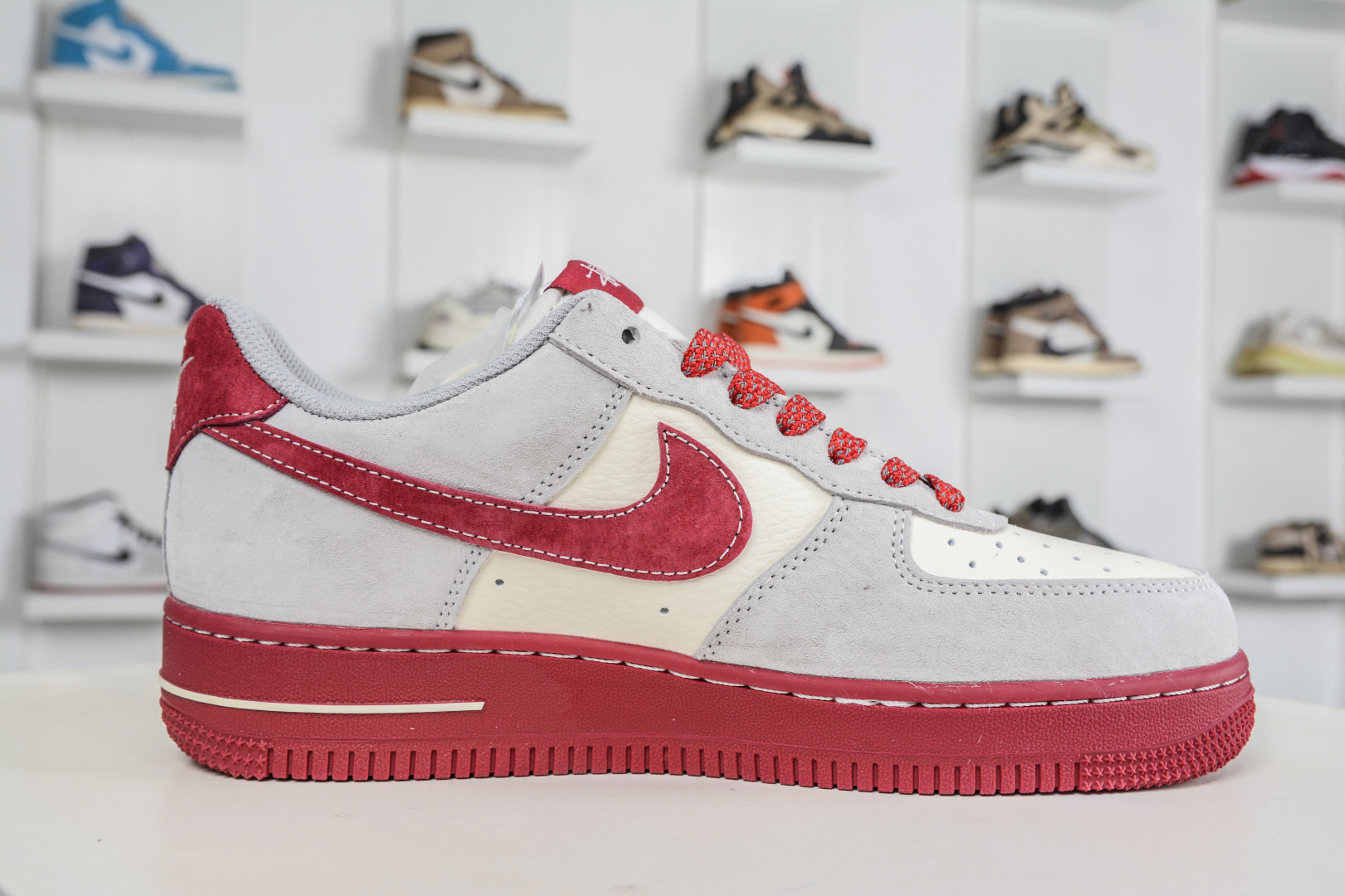 260 Stussy x NIke Air Force 1 斯图西联名- 米灰红 JP8028-076-Chinese UA Cheap High Quatity Brand Clothes Bags handbags Sneakers wholesale wholesaler seller from China Factory suppliers Fashion Clothing Shoes best Quality Beautiful Price 260 Stussy x NIke Air Force 1 斯图西联名- 米灰红 JP8028-076