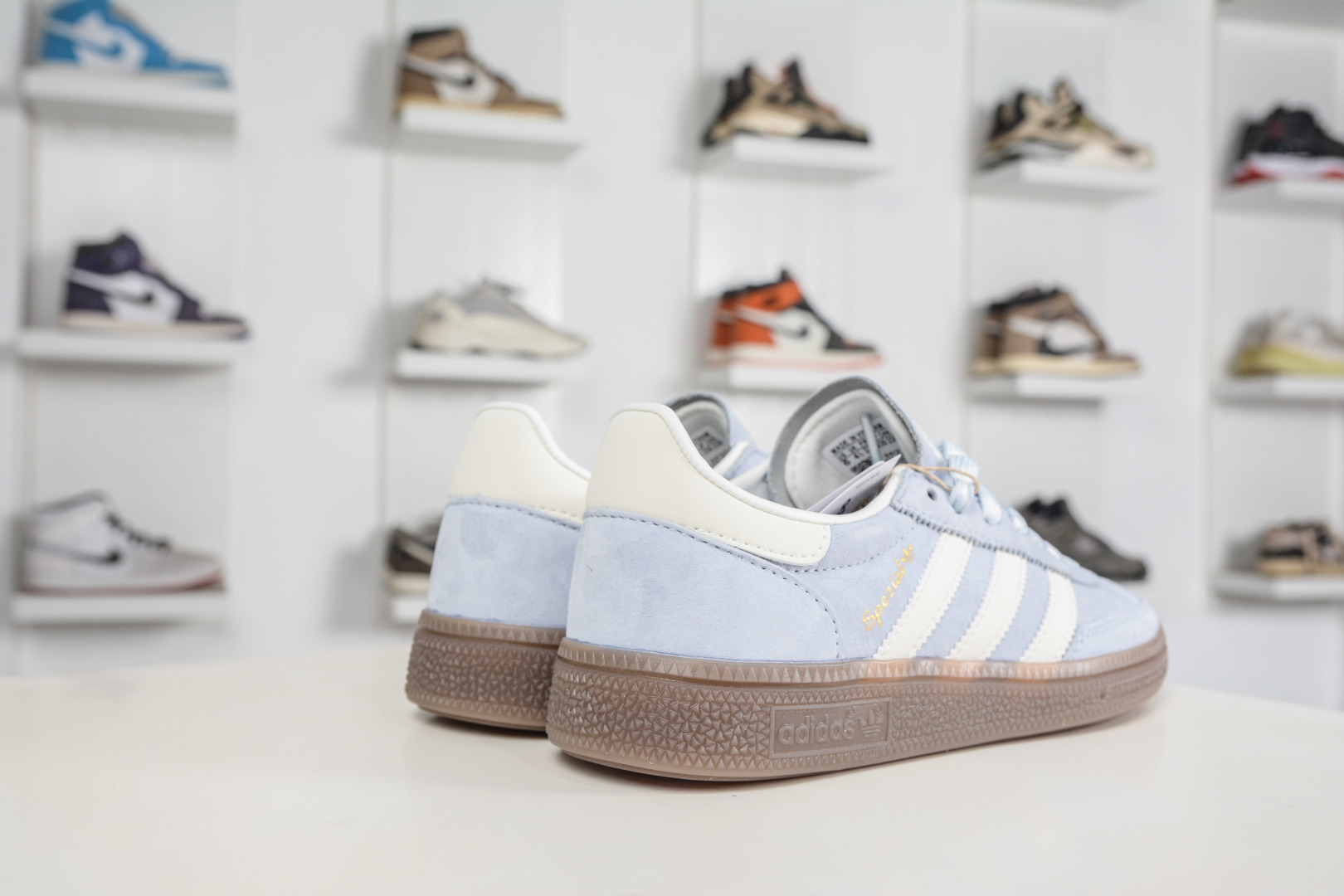 150 adidas originals HANDBALL SPEZIAL 蓝白 KI5933-Chinese UA Cheap High Quatity Brand Clothes Bags handbags Sneakers wholesale wholesaler seller from China Factory suppliers Fashion Clothing Shoes best Quality Beautiful Price 150 adidas originals HANDBALL SPEZIAL 蓝白 KI5933
