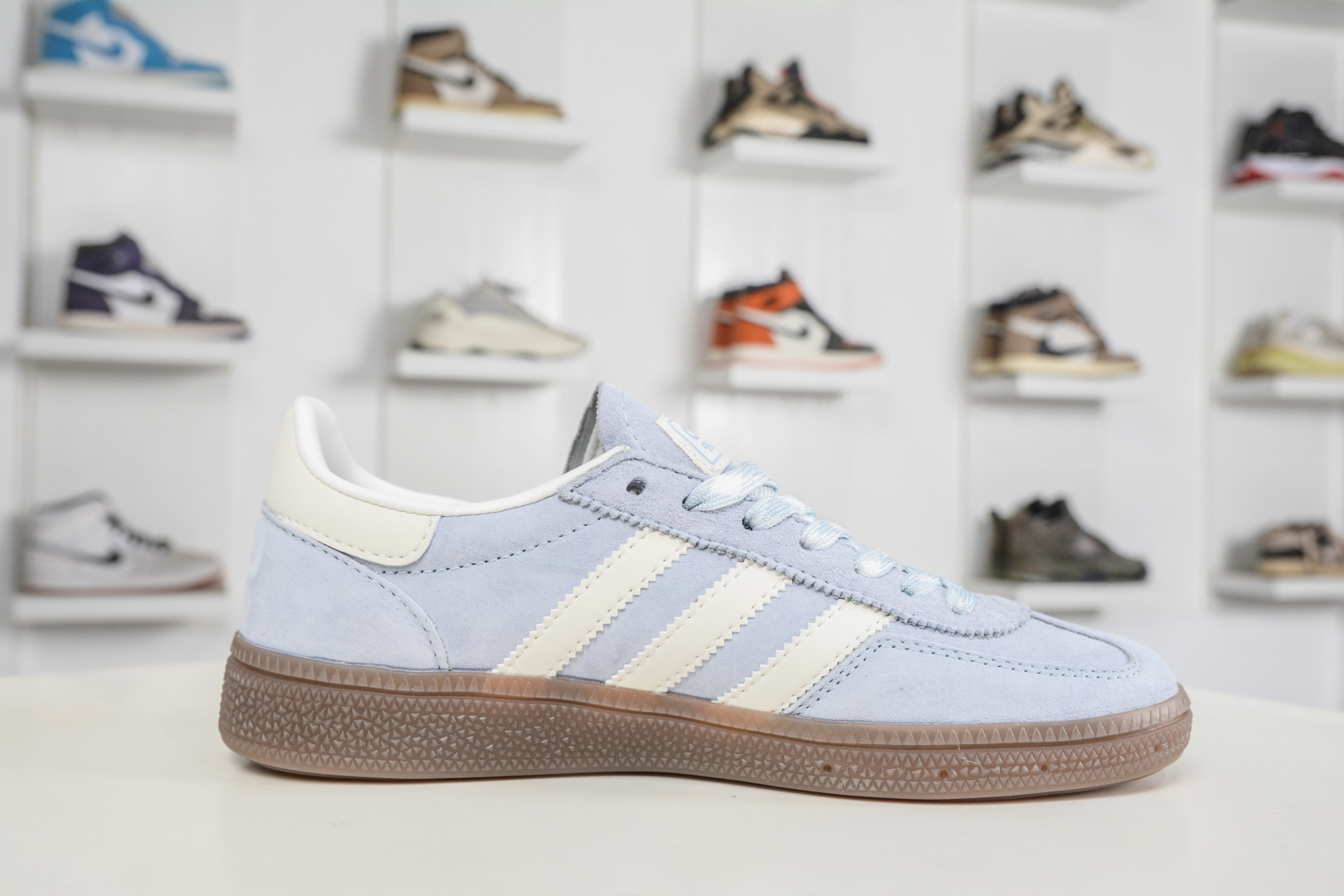 150 adidas originals HANDBALL SPEZIAL 蓝白 KI5933-Chinese UA Cheap High Quatity Brand Clothes Bags handbags Sneakers wholesale wholesaler seller from China Factory suppliers Fashion Clothing Shoes best Quality Beautiful Price 150 adidas originals HANDBALL SPEZIAL 蓝白 KI5933