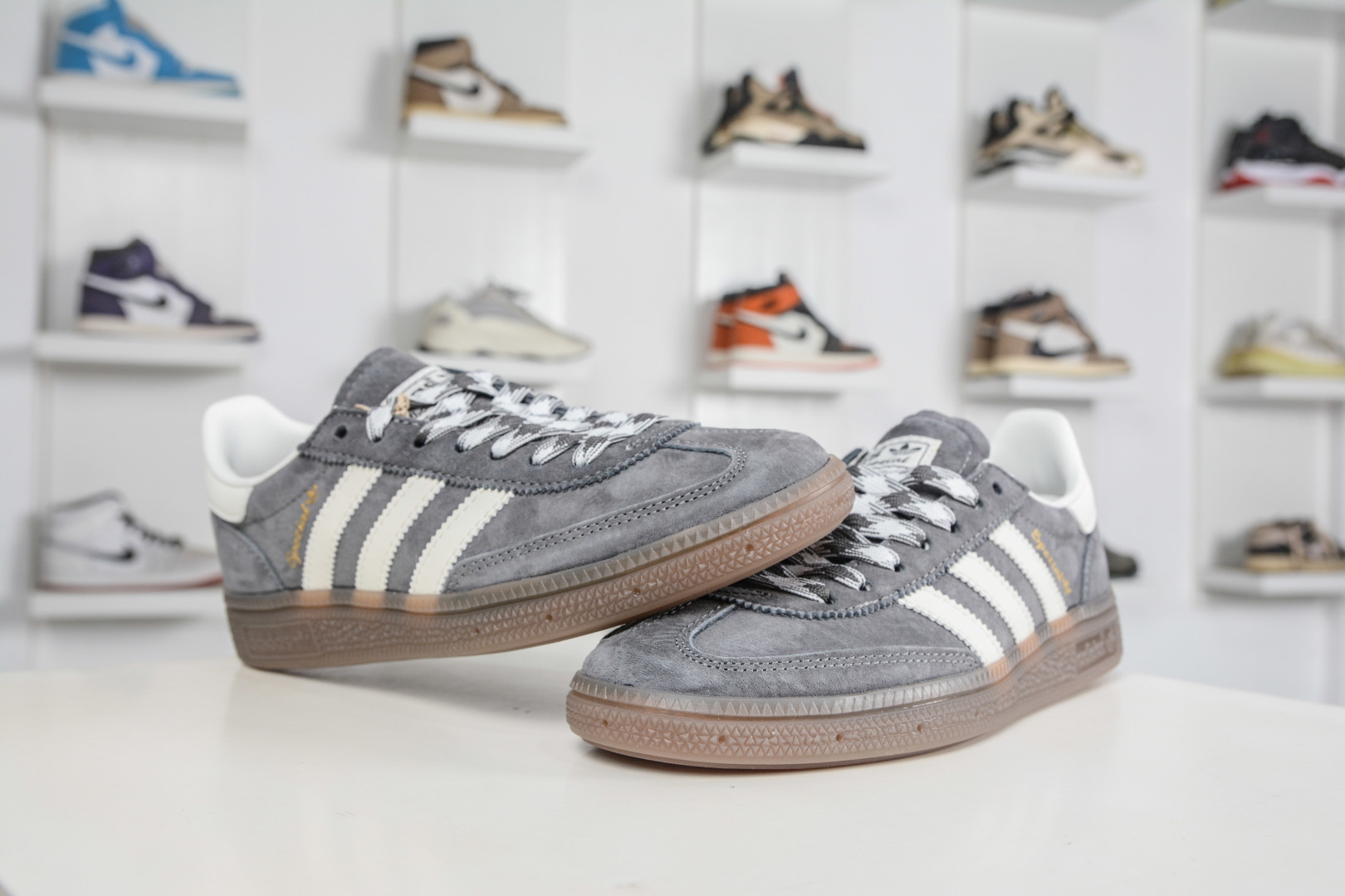150 adidas originals HANDBALL SPEZIAL 灰白 KJ6303-Chinese UA Cheap High Quatity Brand Clothes Bags handbags Sneakers wholesale wholesaler seller from China Factory suppliers Fashion Clothing Shoes best Quality Beautiful Price 150 adidas originals HANDBALL SPEZIAL 灰白 KJ6303