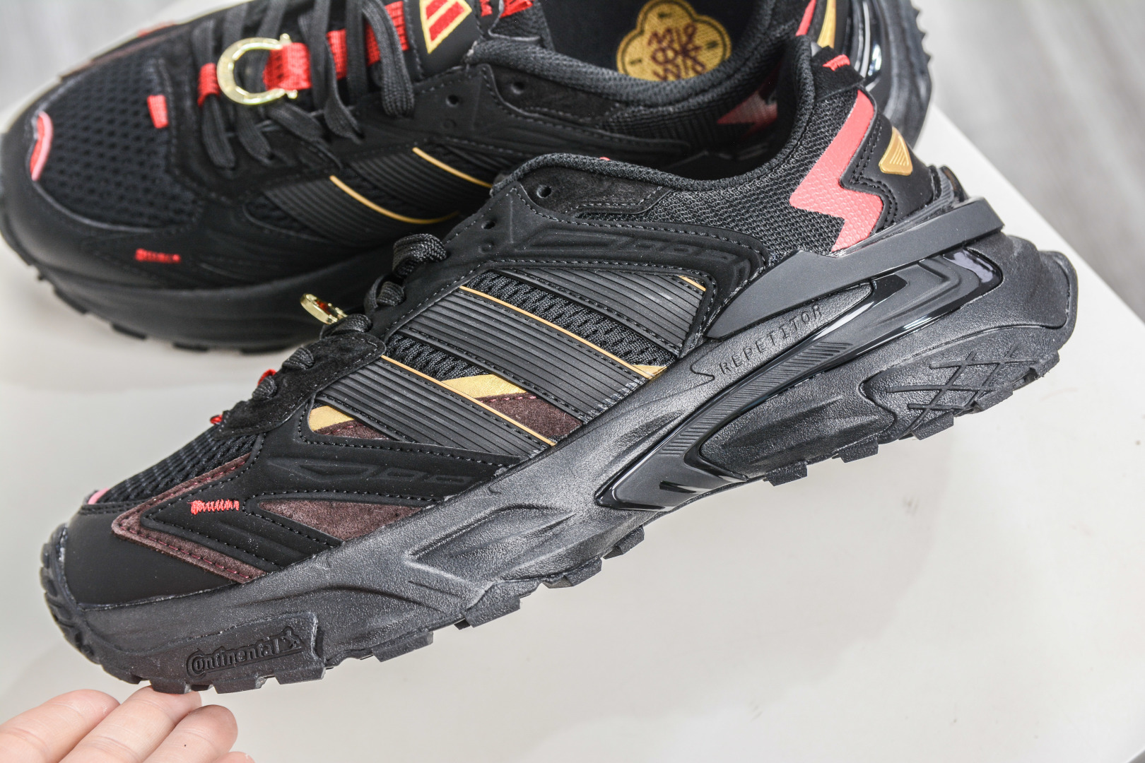 190 Adidas XLG STORM EDGE 阿迪达斯 舒适 防滑 老爹鞋 鞋面由轻薄透气的网布制成 KI1856-Chinese UA Cheap High Quatity Brand Clothes Bags handbags Sneakers wholesale wholesaler seller from China Factory suppliers Fashion Clothing Shoes best Quality Beautiful Price 190 Adidas XLG STORM EDGE 阿迪达斯 舒适 防滑 老爹鞋 鞋面由轻薄透气的网布制成 KI1856