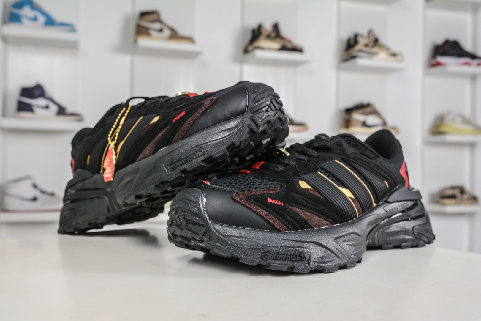 190 Adidas XLG STORM EDGE 阿迪达斯 舒适 防滑 老爹鞋 鞋面由轻薄透气的网布制成 KI1856-Chinese UA Cheap High Quatity Brand Clothes Bags handbags Sneakers wholesale wholesaler seller from China Factory suppliers Fashion Clothing Shoes best Quality Beautiful Price 190 Adidas XLG STORM EDGE 阿迪达斯 舒适 防滑 老爹鞋 鞋面由轻薄透气的网布制成 KI1856