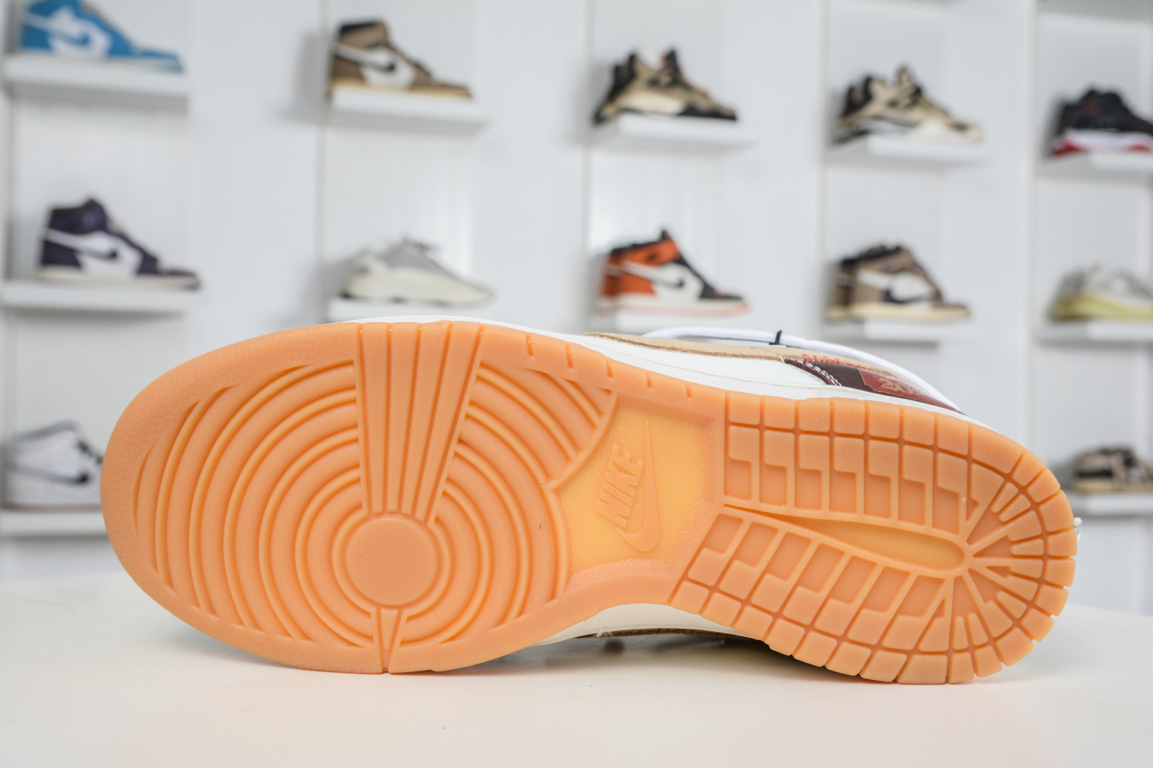 290 Nike SB Dunk Low 马年限定 白酒红棕勾绑带 YX5066-C90-Chinese UA Cheap High Quatity Brand Clothes Bags handbags Sneakers wholesale wholesaler seller from China Factory suppliers Fashion Clothing Shoes best Quality Beautiful Price 290 Nike SB Dunk Low 马年限定 白酒红棕勾绑带 YX5066-C90