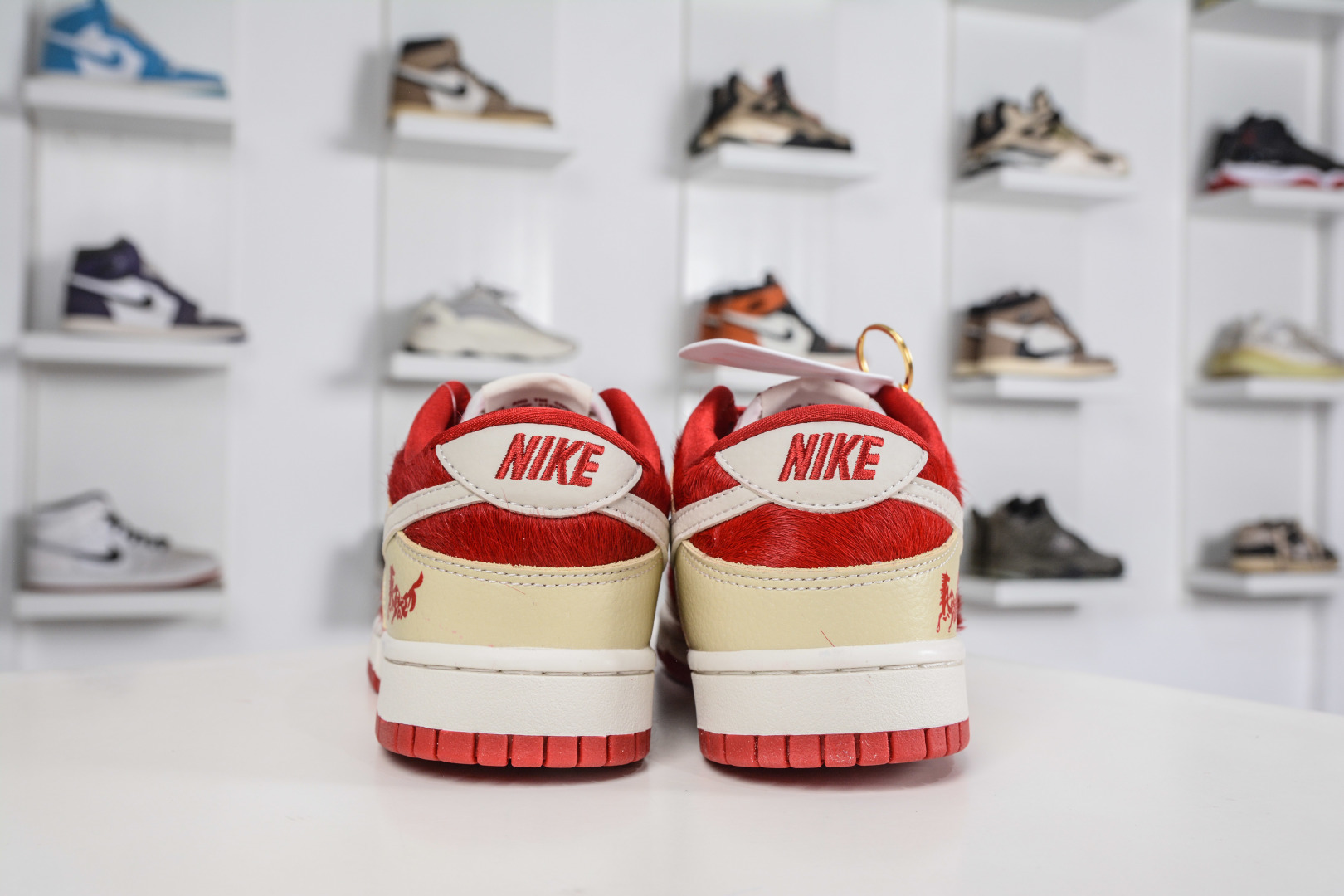 290 Nike SB Dunk Low 马年限定 米白红马毛 DS6608-020-Chinese UA Cheap High Quatity Brand Clothes Bags handbags Sneakers wholesale wholesaler seller from China Factory suppliers Fashion Clothing Shoes best Quality Beautiful Price 290 Nike SB Dunk Low 马年限定 米白红马毛 DS6608-020