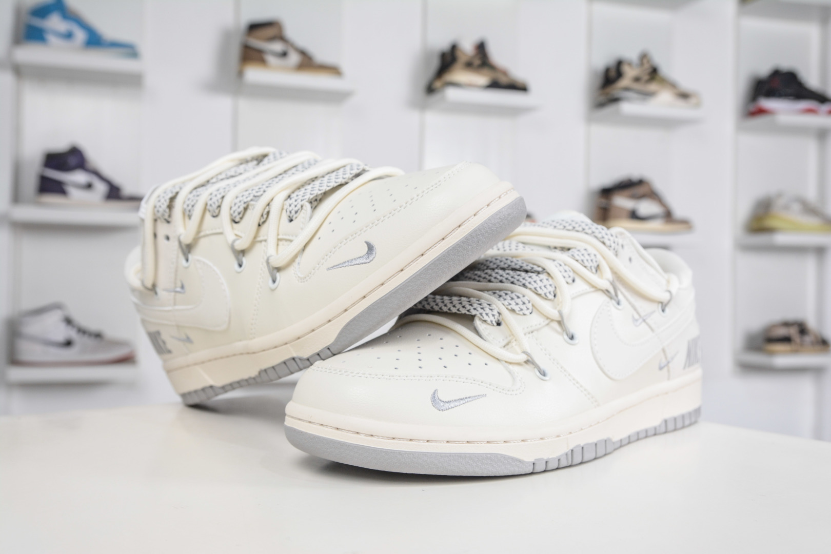 290 Nike SB Dunk Low 耐克联名-白灰三小勾绑带 JP2026-103