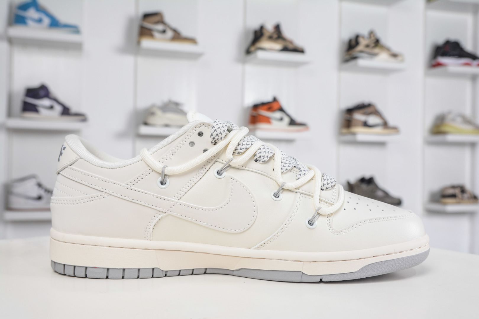290 Nike SB Dunk Low 耐克联名-白灰三小勾绑带 JP2026-103