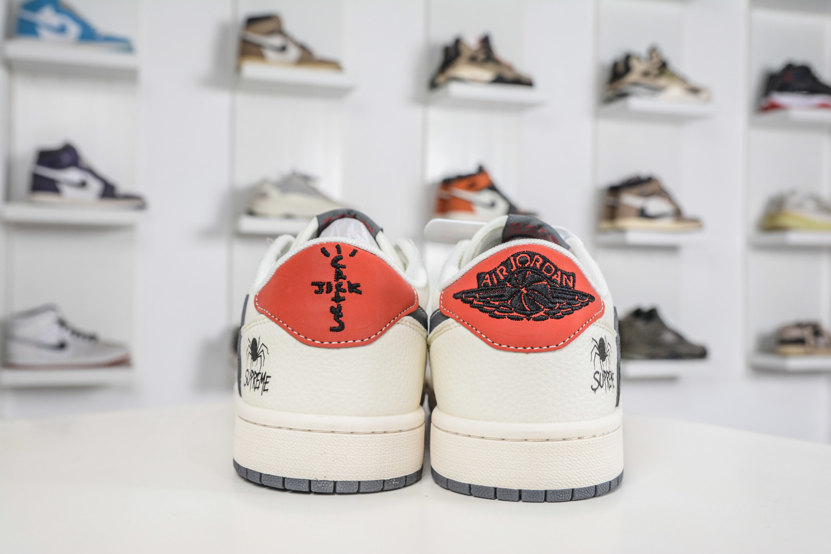 270 Supreme x Travis Scott x Air Jordan 1 Low乔丹1代低帮倒钩北面Sup联名-米灰红 QW5088-210-Chinese UA Cheap High Quatity Brand Clothes Bags handbags Sneakers wholesale wholesaler seller from China Factory suppliers Fashion Clothing Shoes best Quality Beautiful Price 270 Supreme x Travis Scott x Air Jordan 1 Low乔丹1代低帮倒钩北面Sup联名-米灰红 QW5088-210