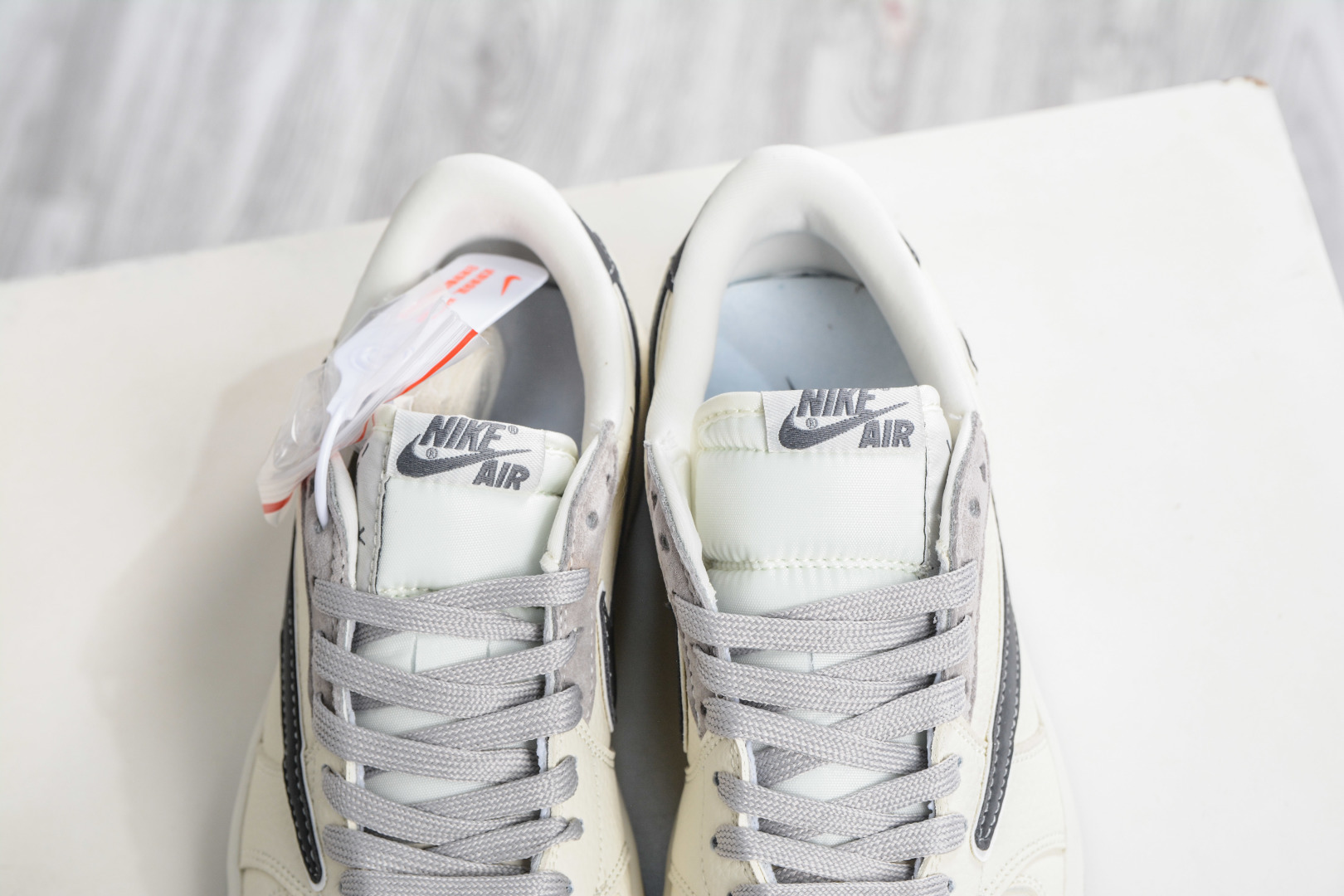 270 TS x Air Jordan 1 Retro Low x The North Face 北面联名-米白黑 LD2028-071