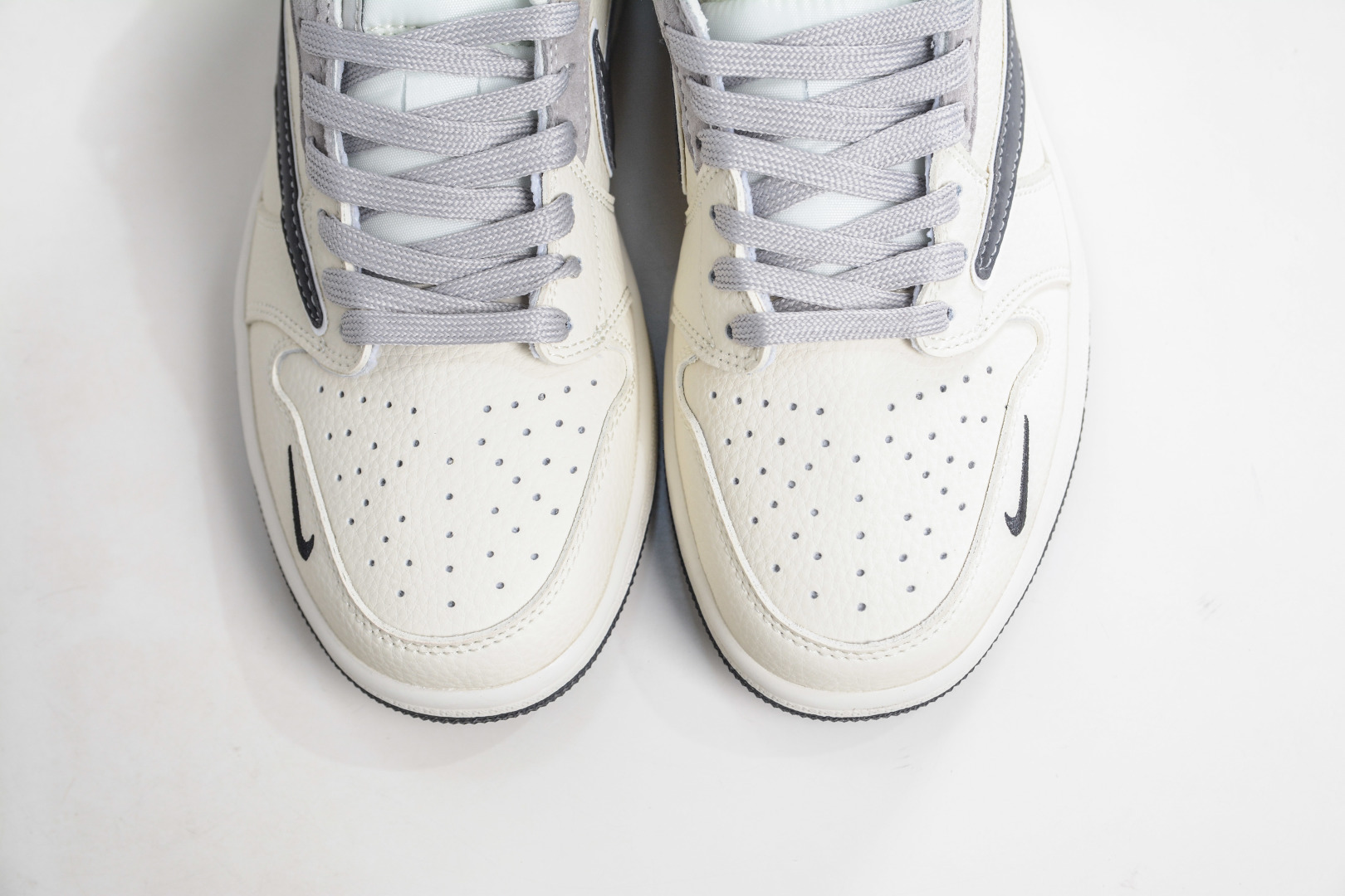 270 TS x Air Jordan 1 Retro Low x The North Face 北面联名-米白黑 LD2028-071