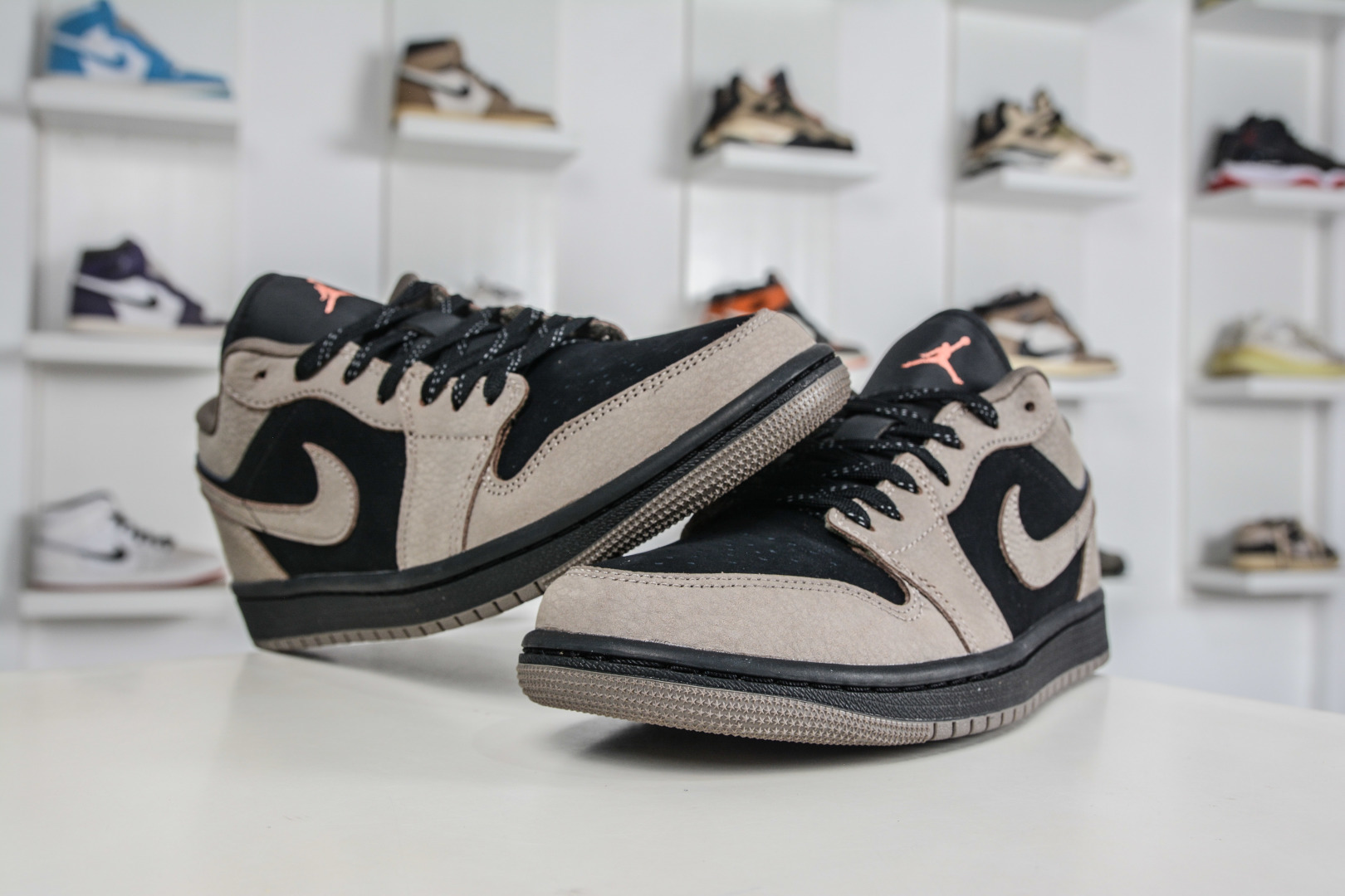 220 DTAir Jordan AJ1 Low 低帮 摩卡黑棕 IB7109-005-Chinese UA Cheap High Quatity Brand Clothes Bags handbags Sneakers wholesale wholesaler seller from China Factory suppliers Fashion Clothing Shoes best Quality Beautiful Price 220 DTAir Jordan AJ1 Low 低帮 摩卡黑棕 IB7109-005