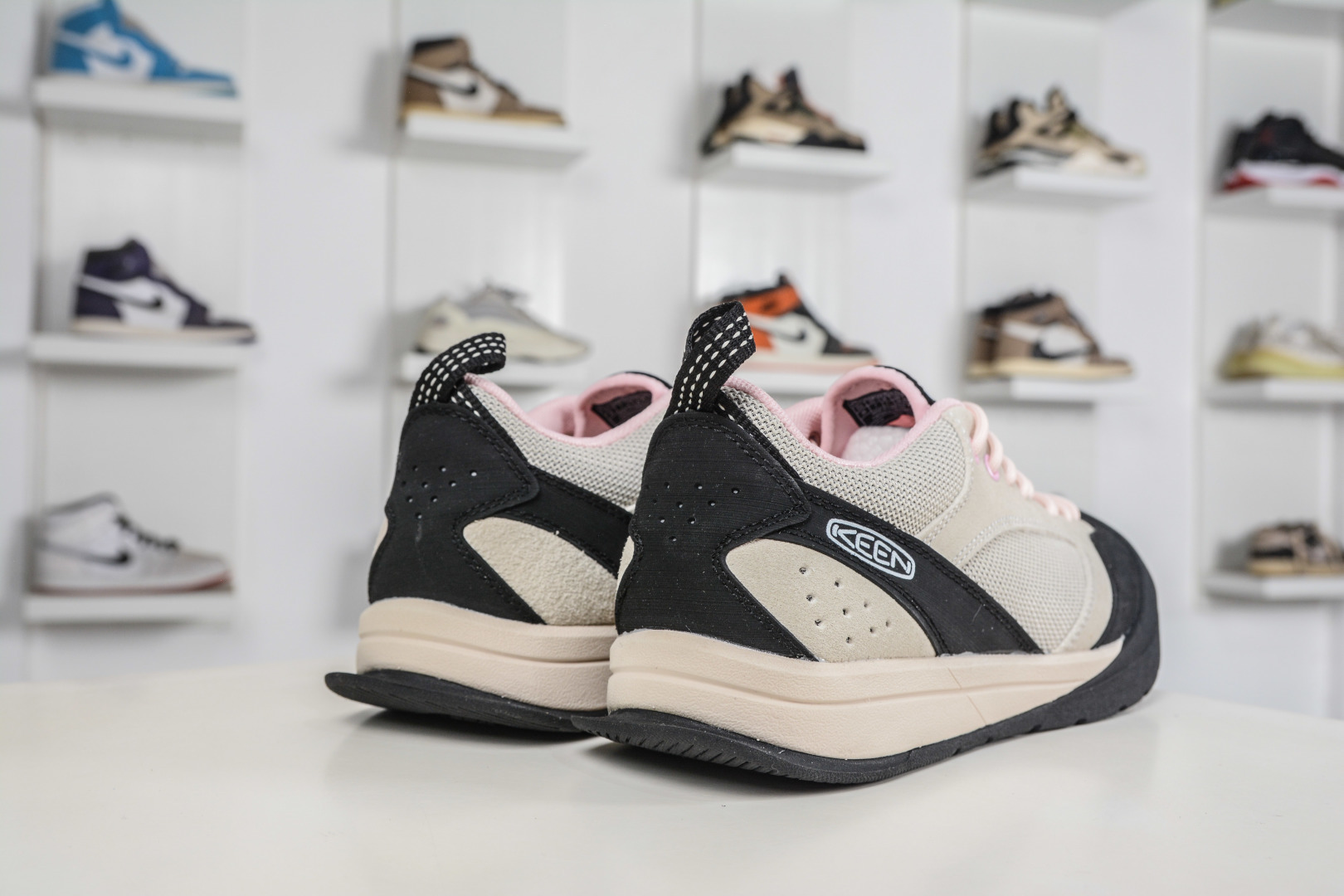 180 美国人气户外品牌-科恩Keen JASPER III贾斯珀都市系列复古低帮系带户外风露营徒步登山运动训练鞋 淡紫色 10225116