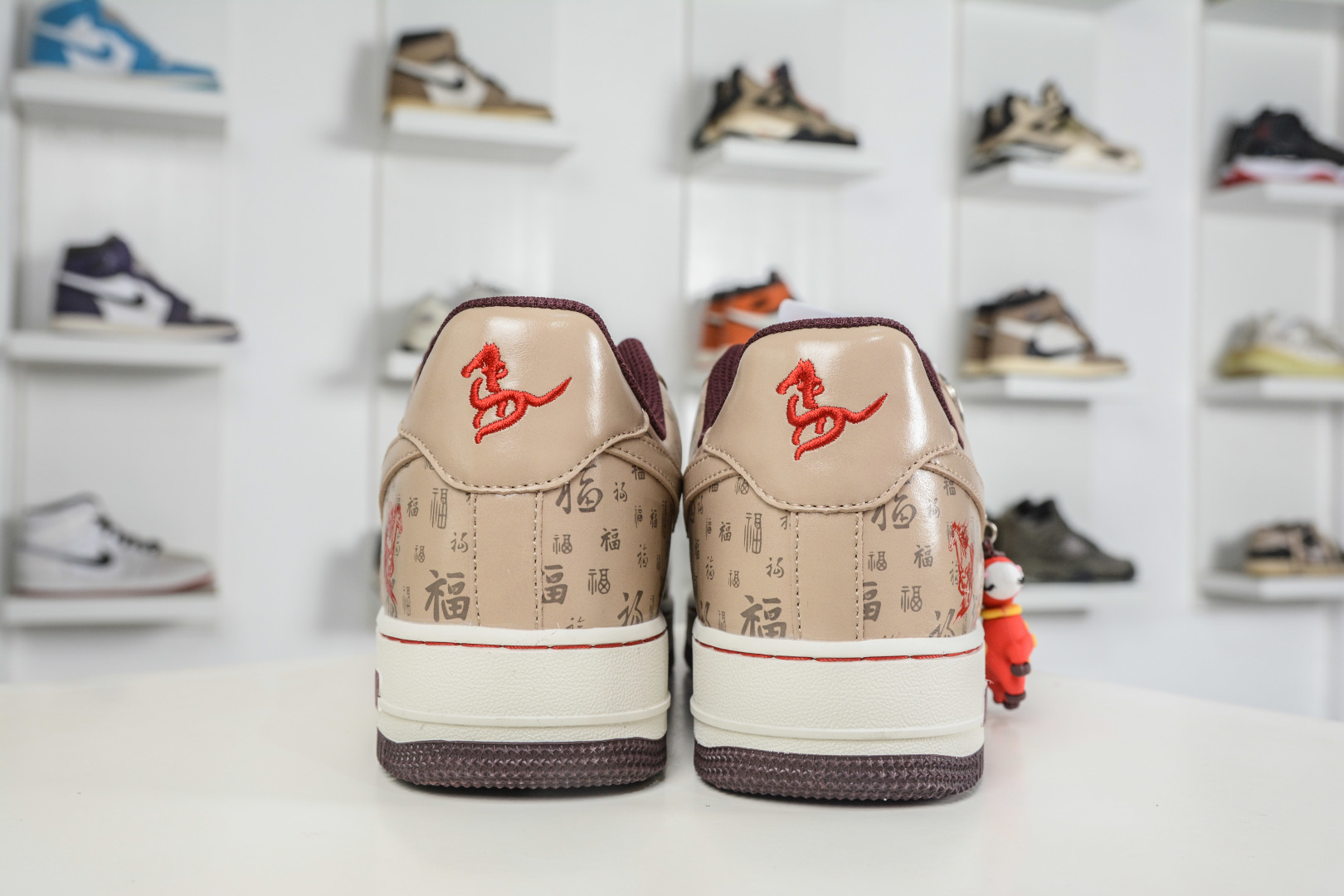 260 Nike Air Force 1 Low 07 马年限定 福韵米红 NH0601-501-Chinese UA Cheap High Quatity Brand Clothes Bags handbags Sneakers wholesale wholesaler seller from China Factory suppliers Fashion Clothing Shoes best Quality Beautiful Price 260 Nike Air Force 1 Low 07 马年限定 福韵米红 NH0601-501