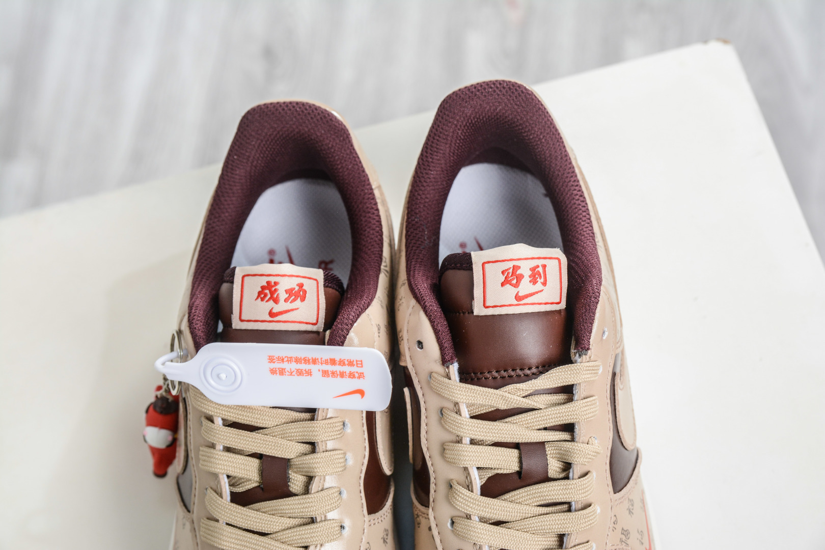 260 Nike Air Force 1 Low 07 马年限定 福韵米红 NH0601-501-Chinese UA Cheap High Quatity Brand Clothes Bags handbags Sneakers wholesale wholesaler seller from China Factory suppliers Fashion Clothing Shoes best Quality Beautiful Price 260 Nike Air Force 1 Low 07 马年限定 福韵米红 NH0601-501