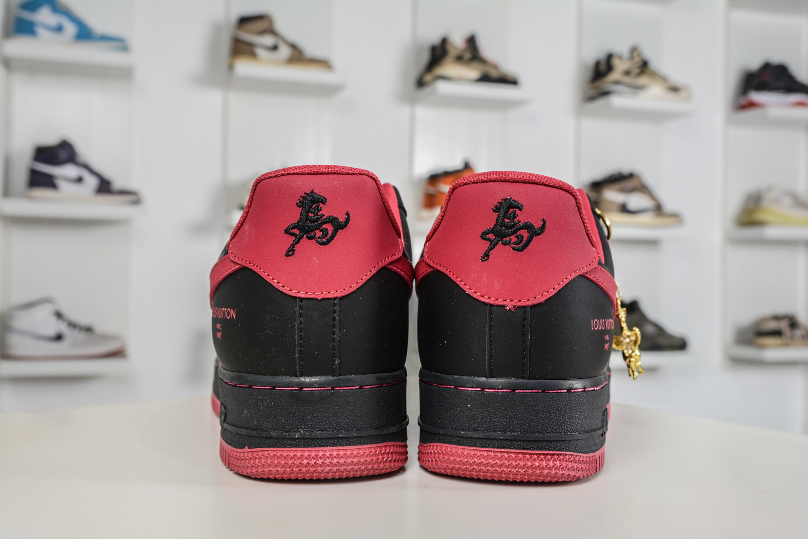 260 Nike Air Force 1 Low 07 x Louis Vuitton LV联名-墨黑玫红 FV3694-102-Chinese UA Cheap High Quatity Brand Clothes Bags handbags Sneakers wholesale wholesaler seller from China Factory suppliers Fashion Clothing Shoes best Quality Beautiful Price 260 Nike Air Force 1 Low 07 x Louis Vuitton LV联名-墨黑玫红 FV3694-102