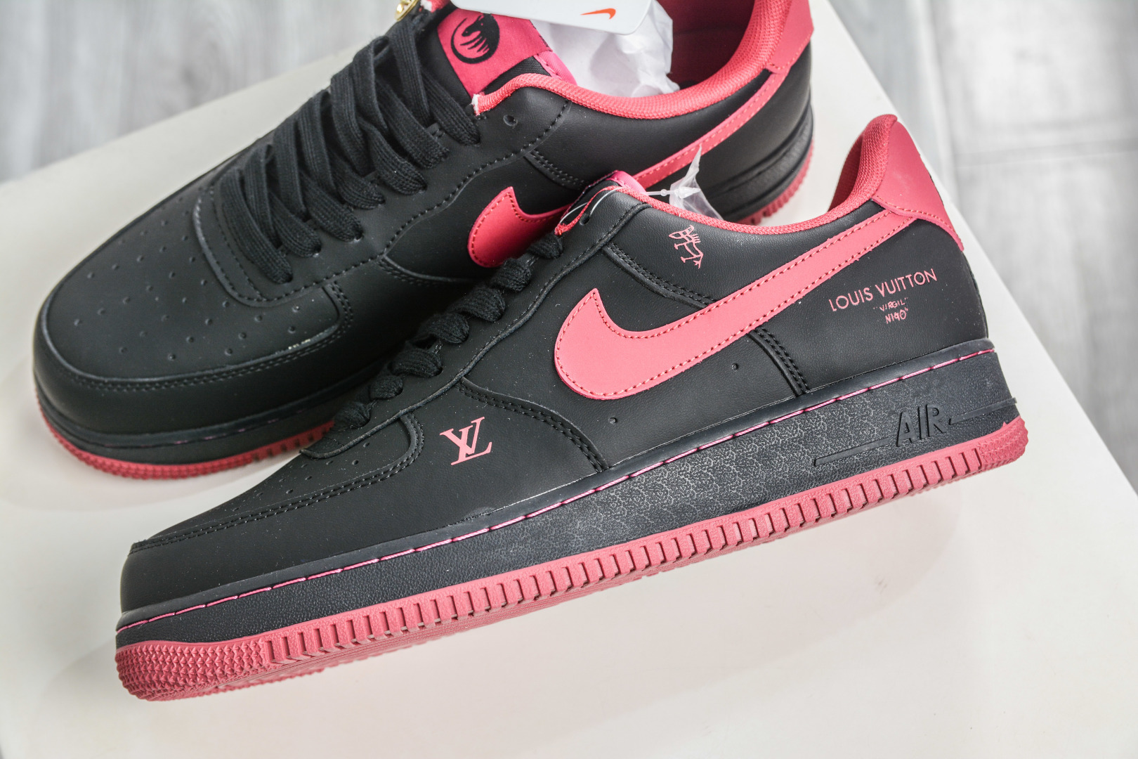 260 Nike Air Force 1 Low 07 x Louis Vuitton LV联名-墨黑玫红 FV3694-102-Chinese UA Cheap High Quatity Brand Clothes Bags handbags Sneakers wholesale wholesaler seller from China Factory suppliers Fashion Clothing Shoes best Quality Beautiful Price 260 Nike Air Force 1 Low 07 x Louis Vuitton LV联名-墨黑玫红 FV3694-102