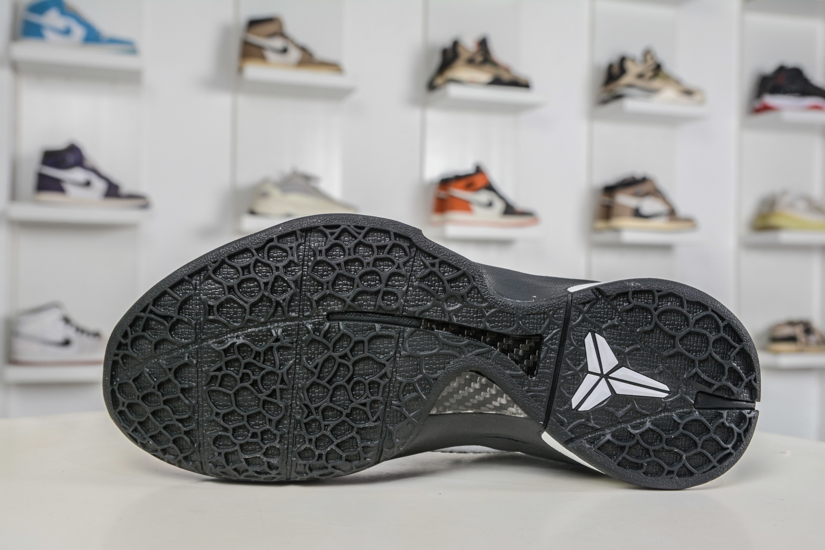 360 Nike Zoom Kobe VI 马年限定 CNY新年款 耐克 科比6代系列 低帮复刻实战运动低帮文化篮球鞋 CW2190-012-Chinese UA Cheap High Quatity Brand Clothes Bags handbags Sneakers wholesale wholesaler seller from China Factory suppliers Fashion Clothing Shoes best Quality Beautiful Price 360 Nike Zoom Kobe VI 马年限定 CNY新年款 耐克 科比6代系列 低帮复刻实战运动低帮文化篮球鞋 CW2190-012