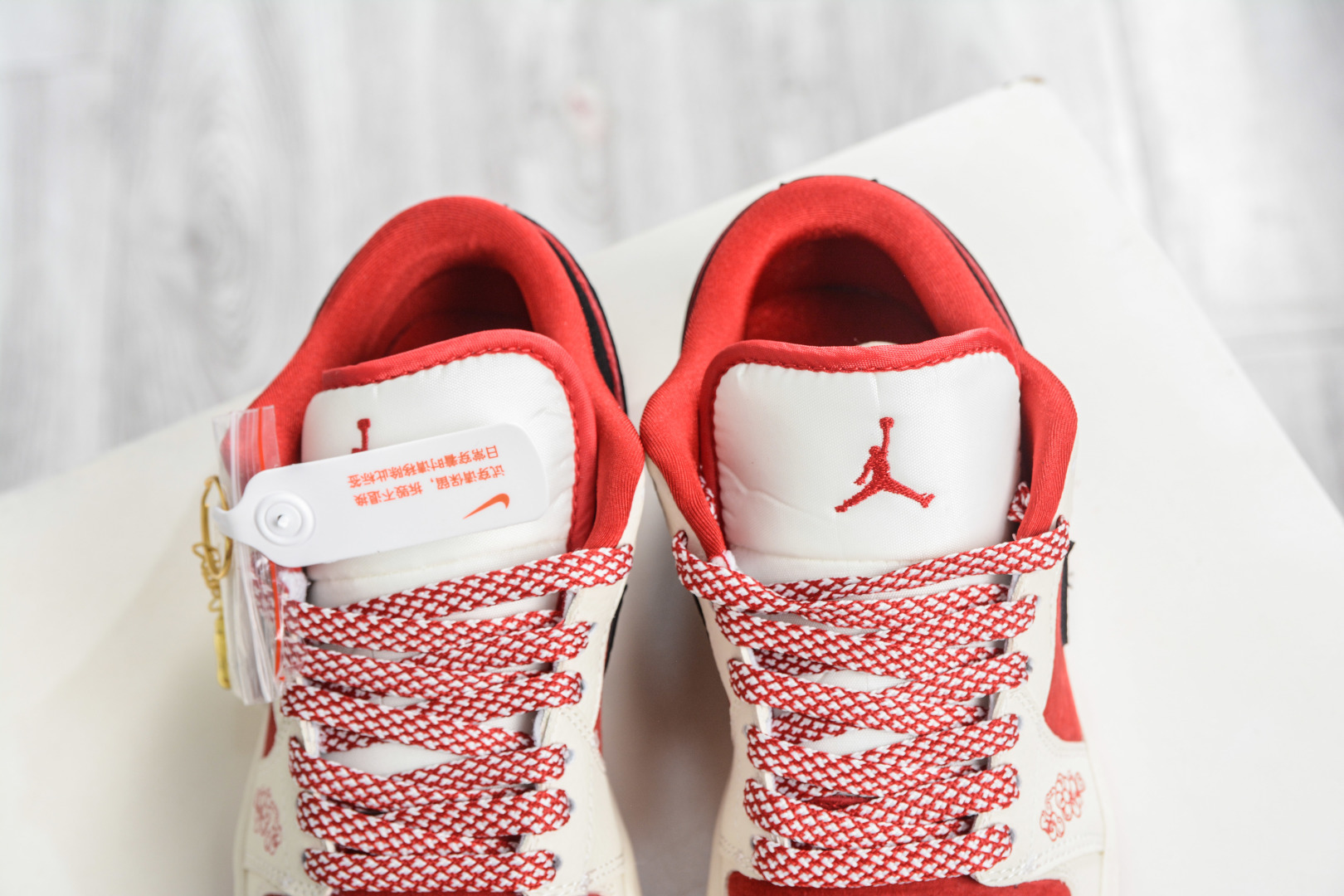 270 Nike Air Jordan 1 Low 马年限定-白红黑 定制配色 LD8888-013-Chinese UA Cheap High Quatity Brand Clothes Bags handbags Sneakers wholesale wholesaler seller from China Factory suppliers Fashion Clothing Shoes best Quality Beautiful Price 270 Nike Air Jordan 1 Low 马年限定-白红黑 定制配色 LD8888-013