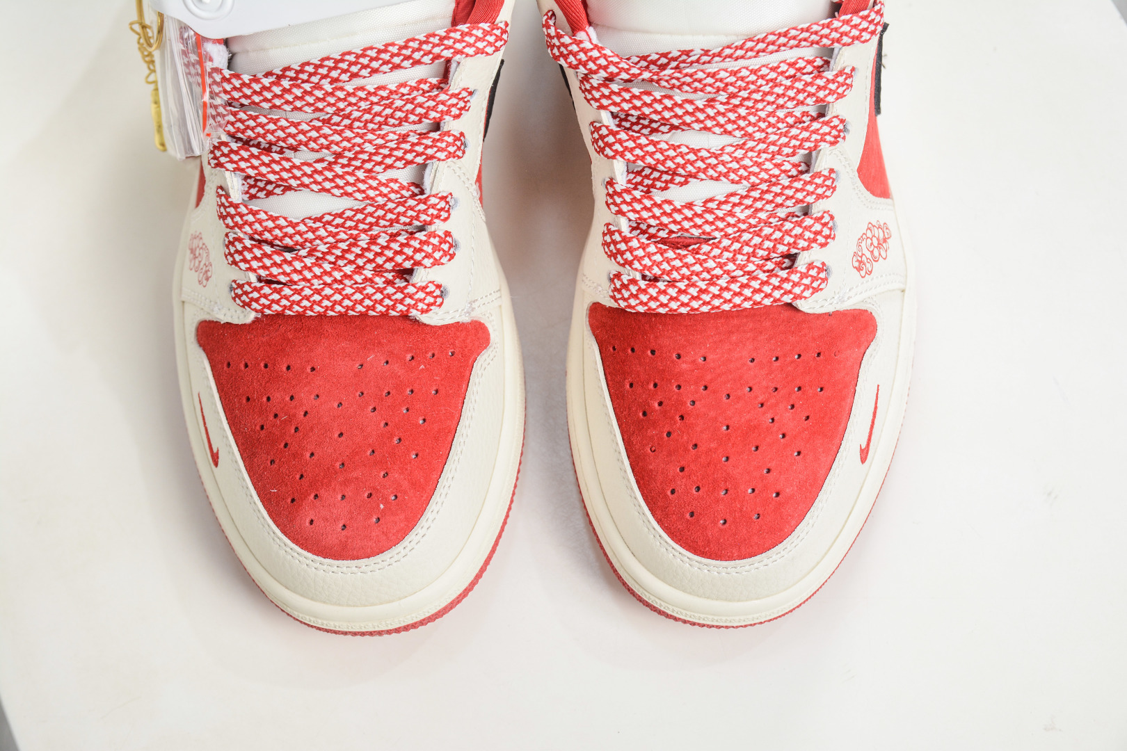 270 Nike Air Jordan 1 Low 马年限定-白红黑 定制配色 LD8888-013-Chinese UA Cheap High Quatity Brand Clothes Bags handbags Sneakers wholesale wholesaler seller from China Factory suppliers Fashion Clothing Shoes best Quality Beautiful Price 270 Nike Air Jordan 1 Low 马年限定-白红黑 定制配色 LD8888-013