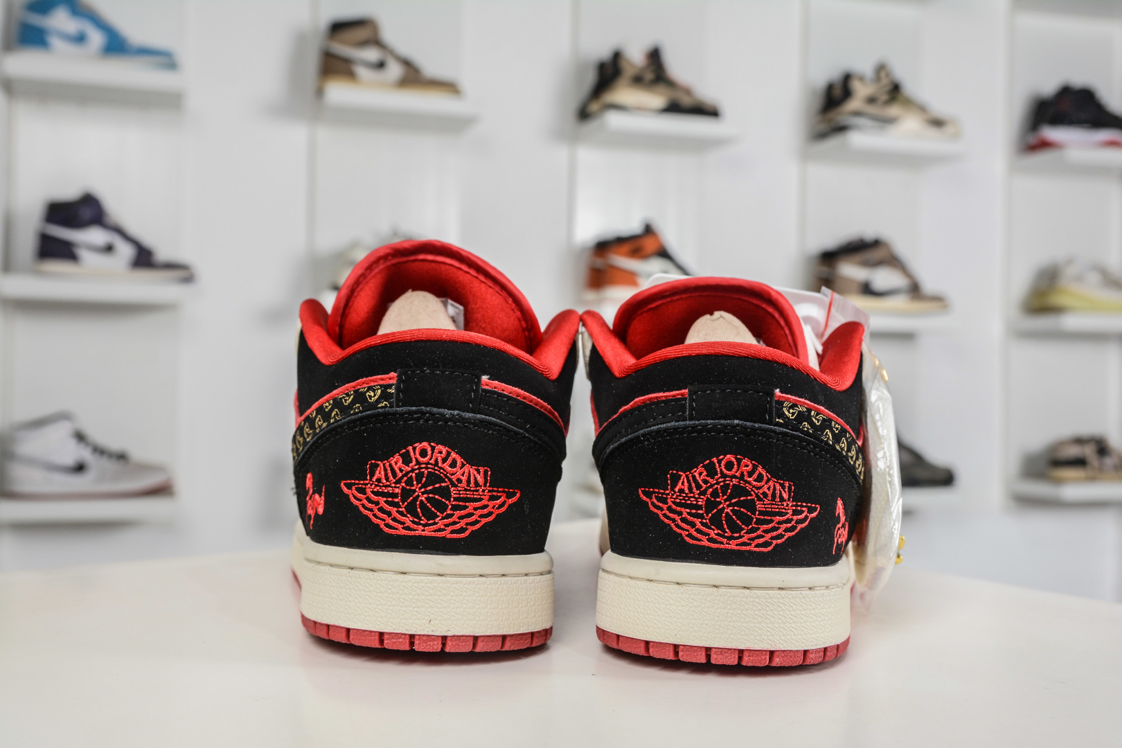 270 Nike Air Jordan 1 Low 马年限定-白红黑 定制配色 LD8888-013-Chinese UA Cheap High Quatity Brand Clothes Bags handbags Sneakers wholesale wholesaler seller from China Factory suppliers Fashion Clothing Shoes best Quality Beautiful Price 270 Nike Air Jordan 1 Low 马年限定-白红黑 定制配色 LD8888-013