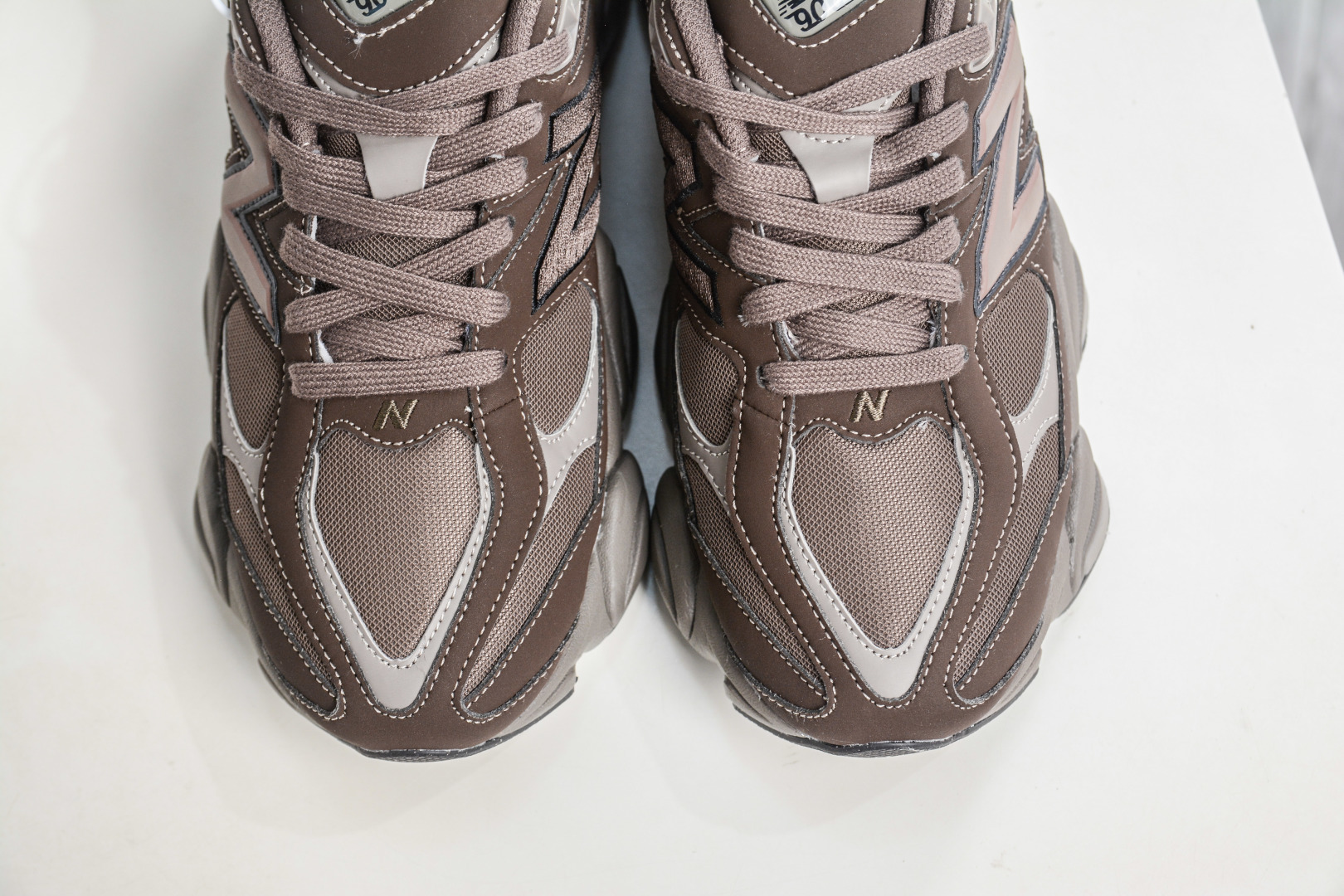 220 T版新百伦New Balance NB9060 巧克力棕 U9060493-Chinese UA Cheap High Quatity Brand Clothes Bags handbags Sneakers wholesale wholesaler seller from China Factory suppliers Fashion Clothing Shoes best Quality Beautiful Price 220 T版新百伦New Balance NB9060 巧克力棕 U9060493