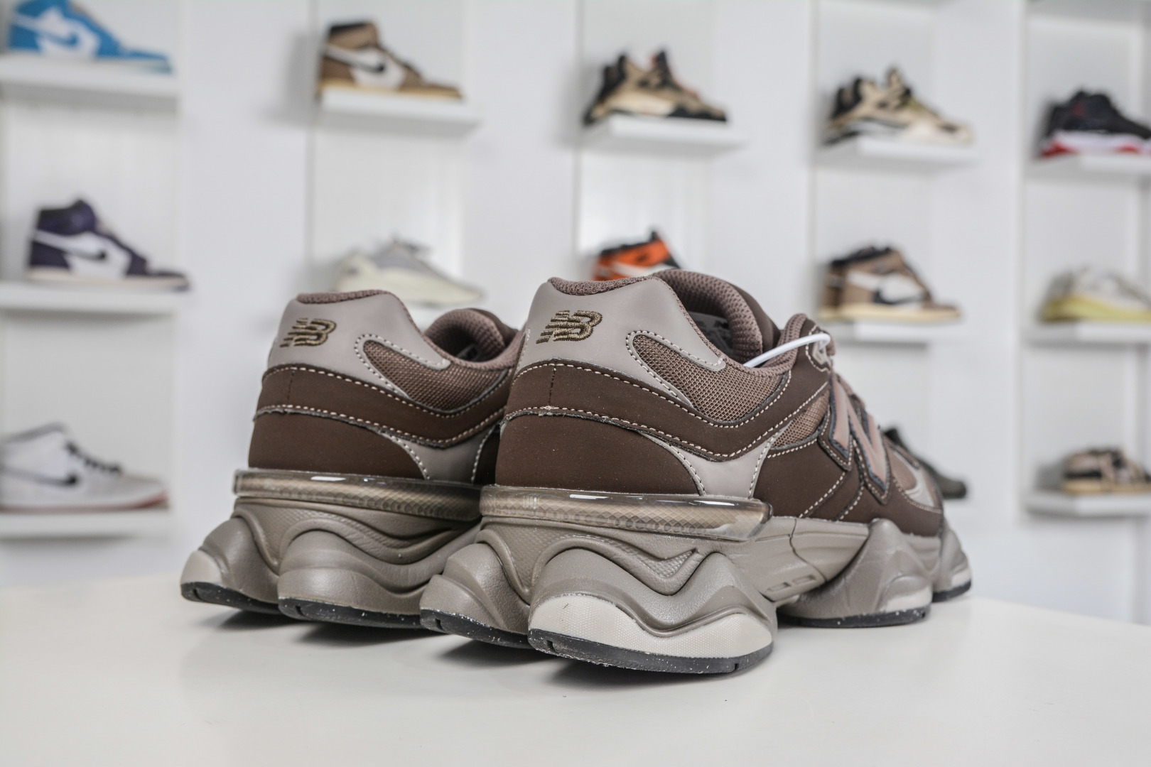 220 T版新百伦New Balance NB9060 巧克力棕 U9060493-Chinese UA Cheap High Quatity Brand Clothes Bags handbags Sneakers wholesale wholesaler seller from China Factory suppliers Fashion Clothing Shoes best Quality Beautiful Price 220 T版新百伦New Balance NB9060 巧克力棕 U9060493